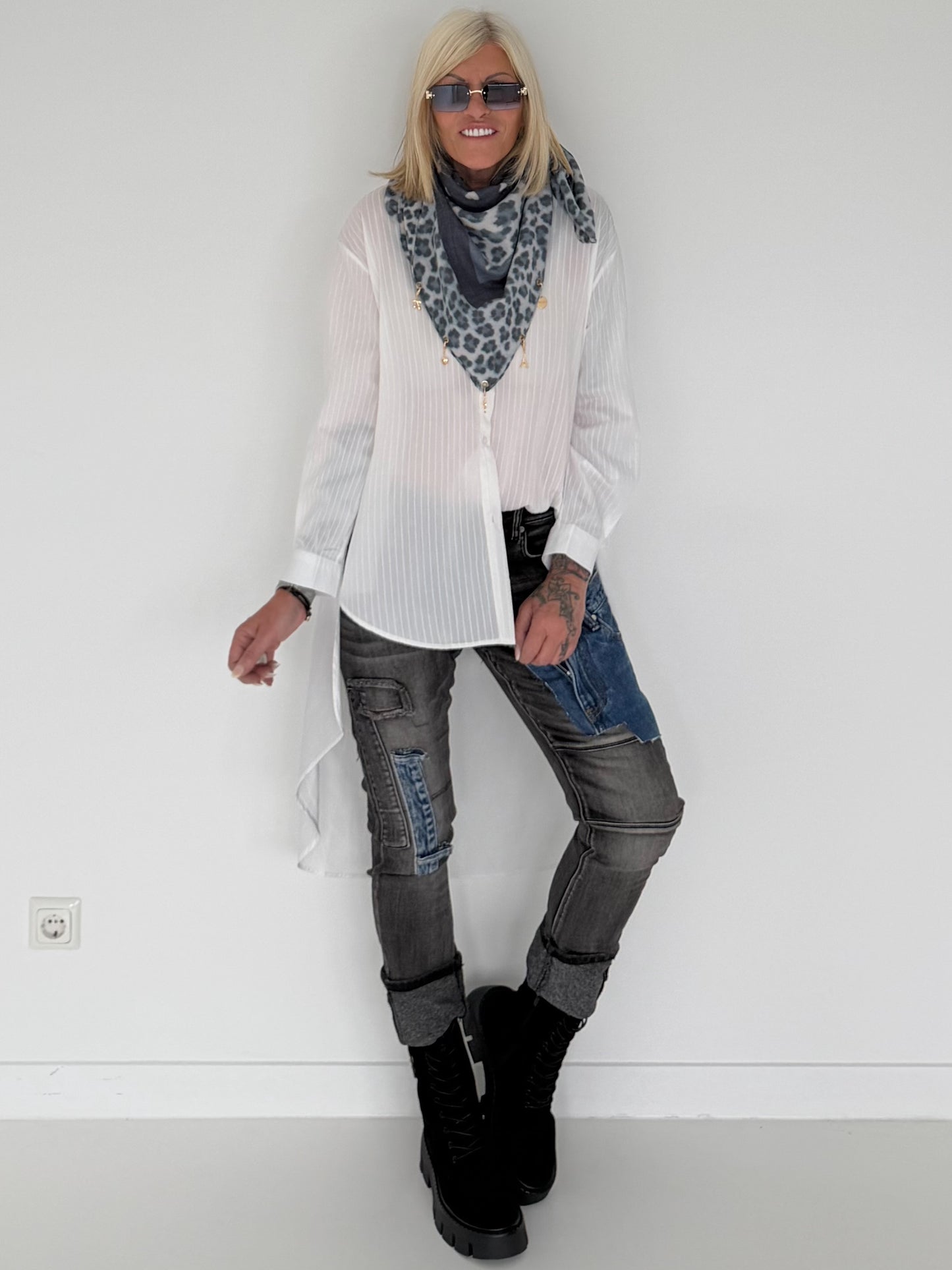 Hemdbluse mit Strukturstreifen - weiss