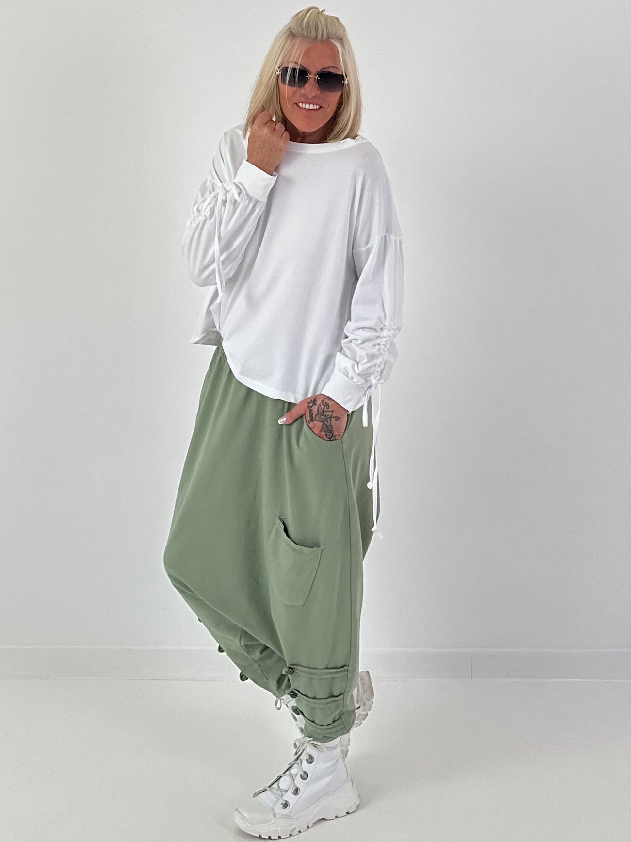 Shirt with gathering details - white