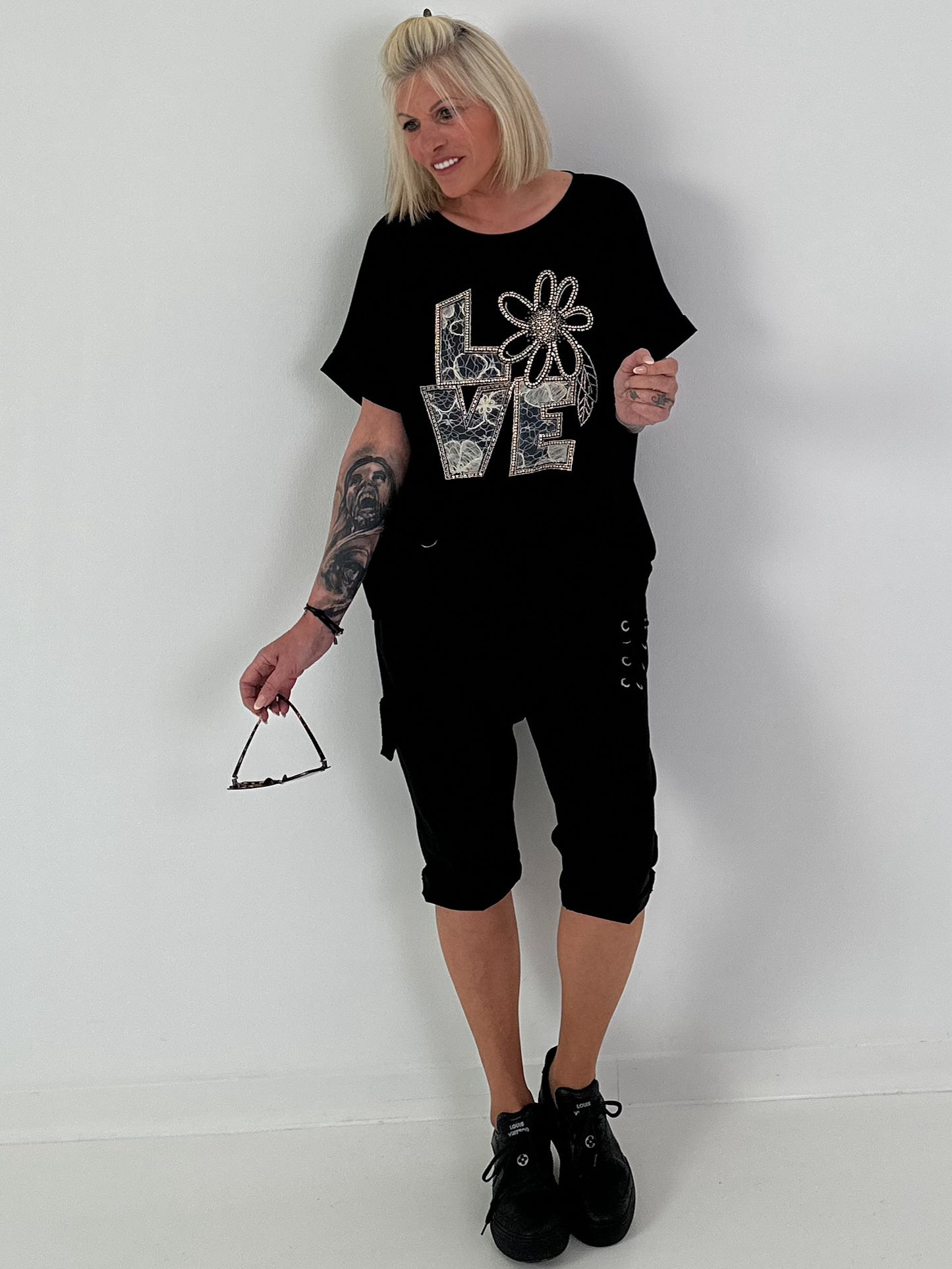 Baggy Short mit Schnürdetail - schwarz