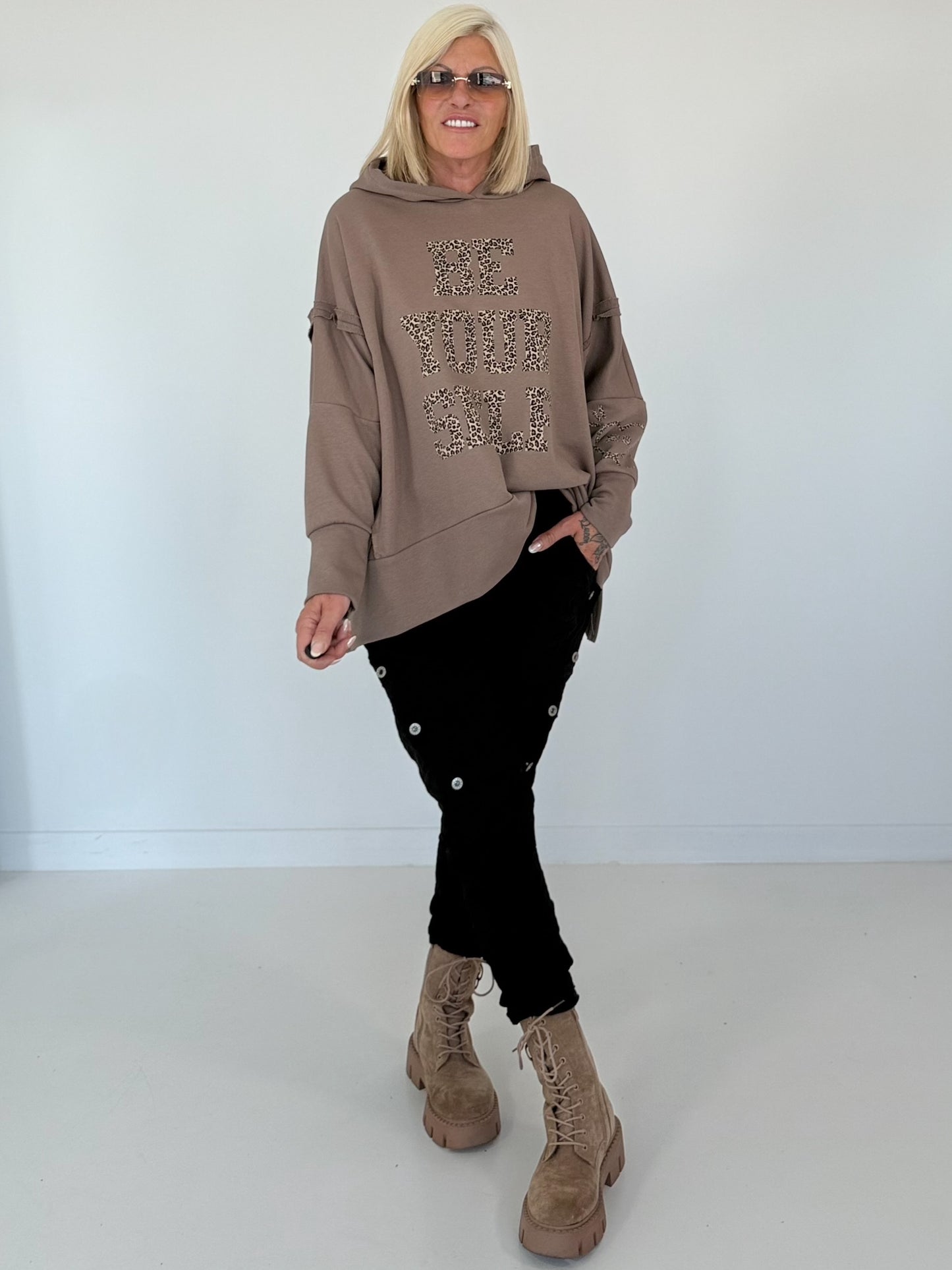 Oversized Hoodie Be Yourself - taupe