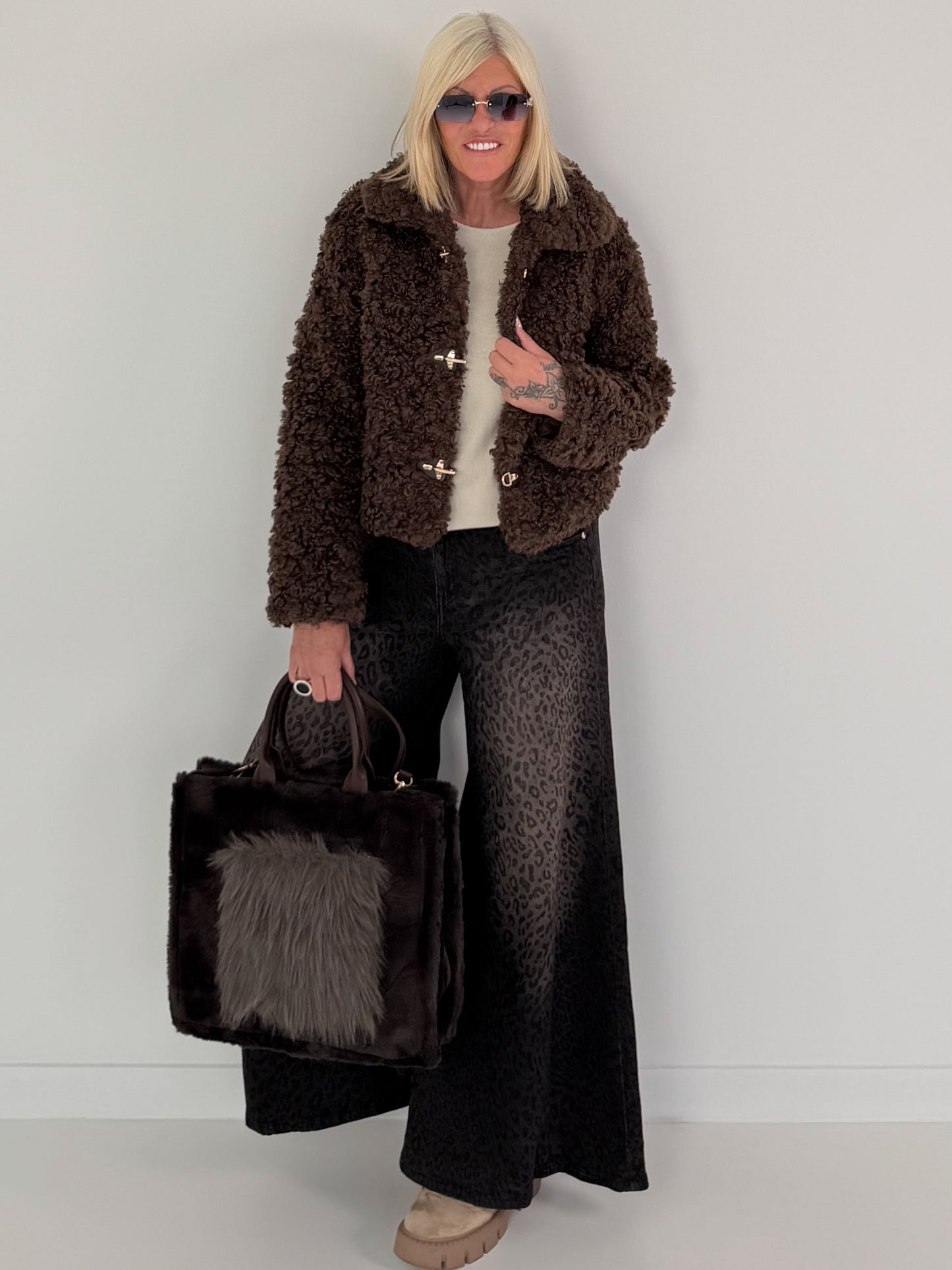 Jeans mit All Over Leo-Print und weitem Bein - leo-mehrfarbig