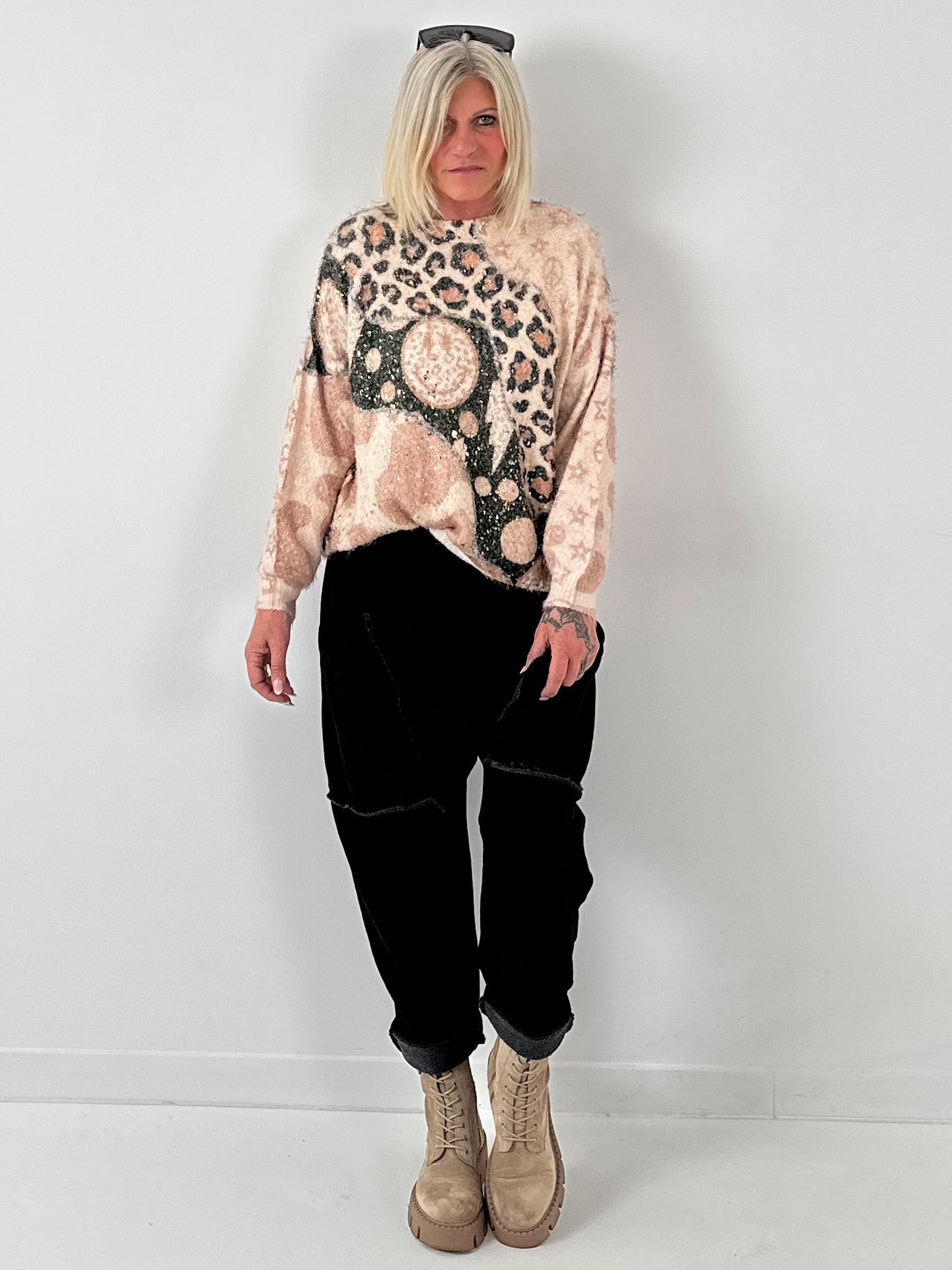 Sweater model "Glam Smile" - beige-multicolored