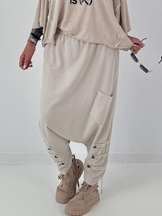Haremhose mit Knopfdetails - beige
