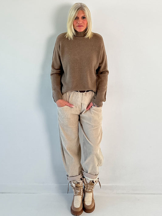 Trui model "Minimal Chic" - taupe