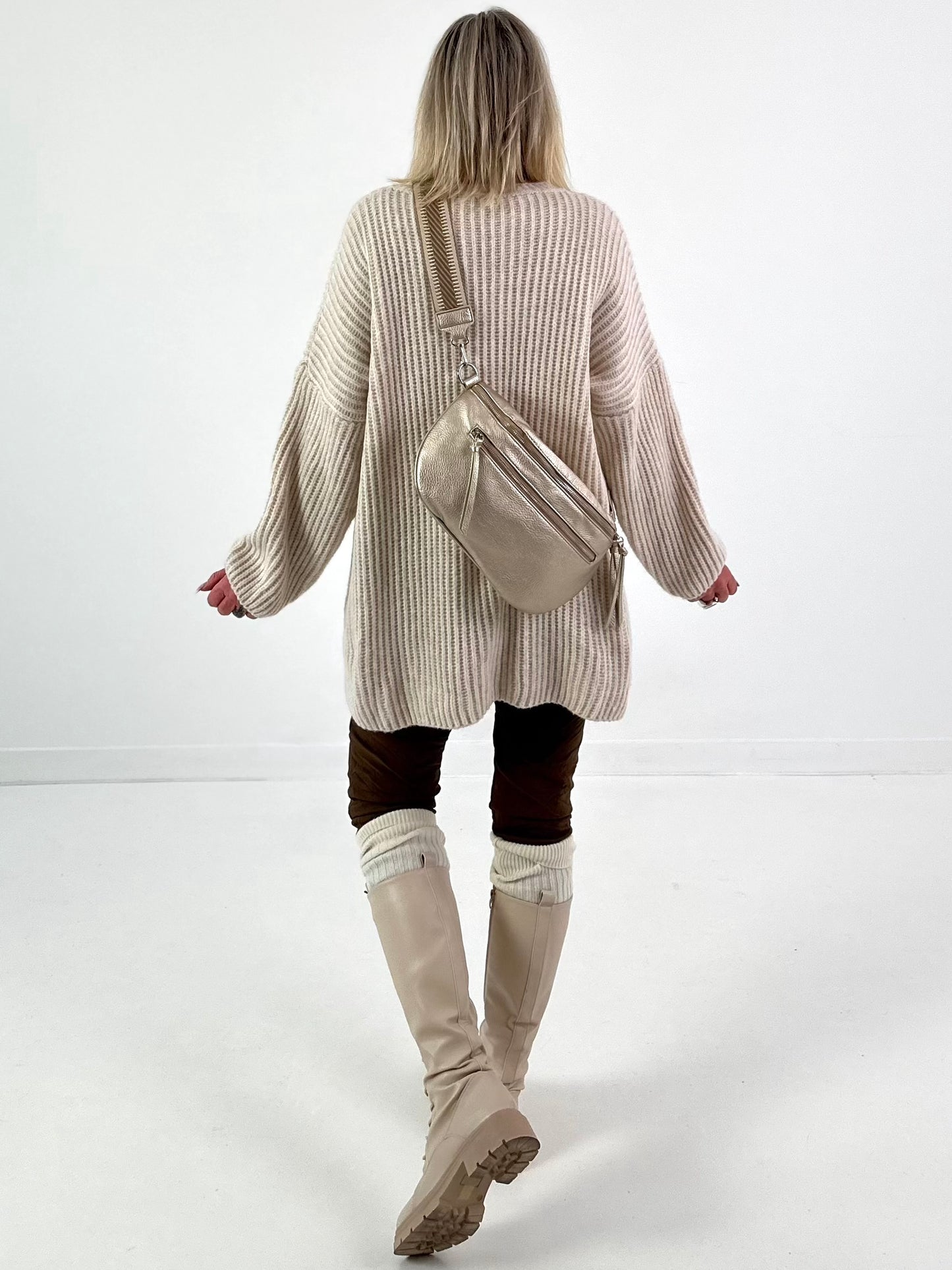 Crossbody bag in leather look, model "The Edit Bag" - gold