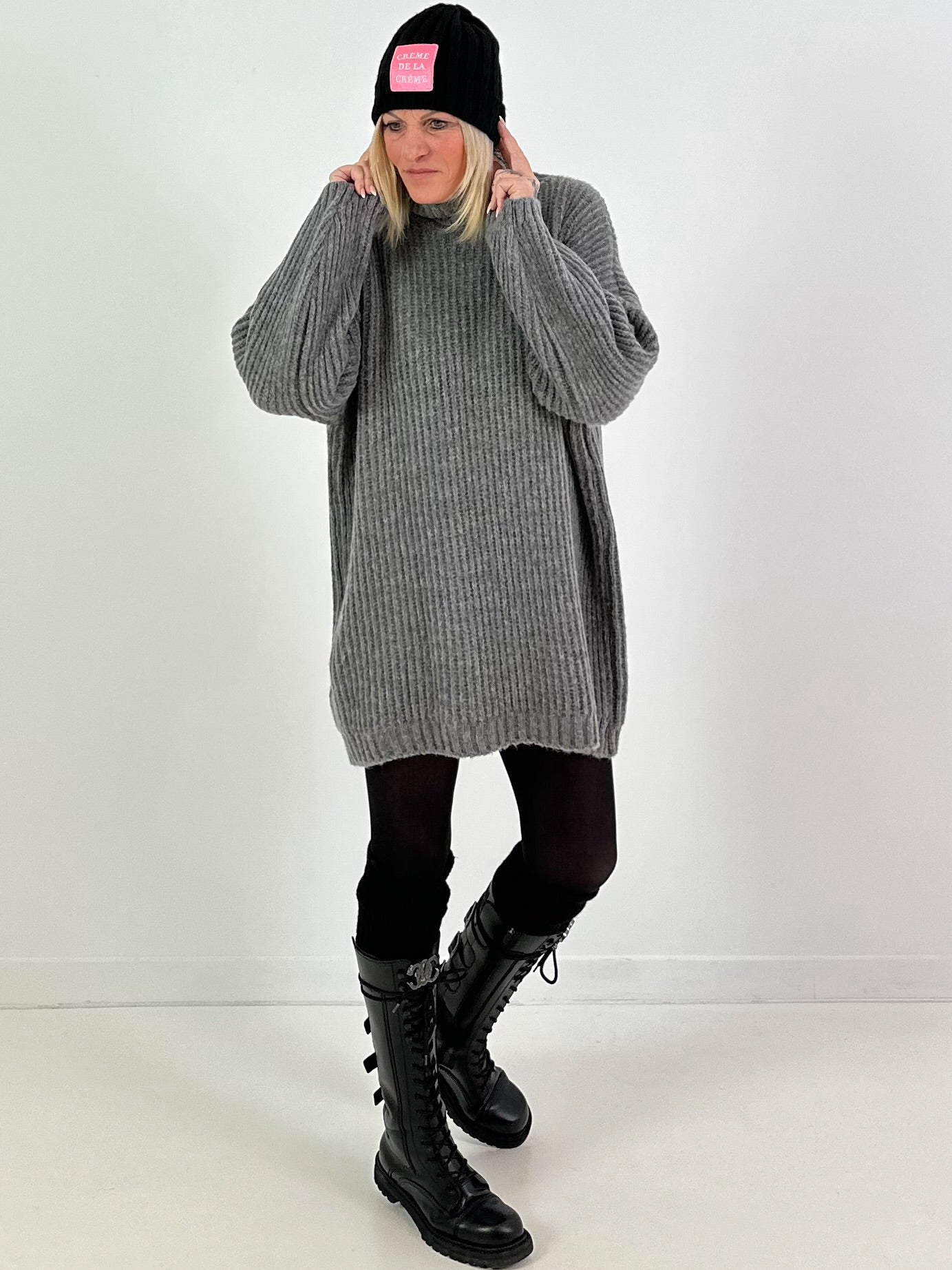Longpullover/Kleid Modell "Embrace" - grau