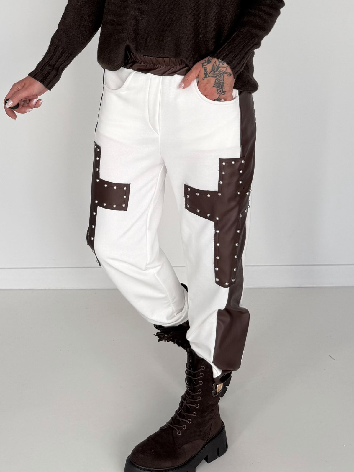 Sweathose im Materialmix - weiss-mokka