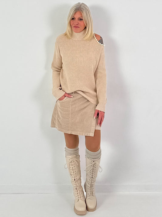 Open schouder trui model "Pearl Edge" - beige