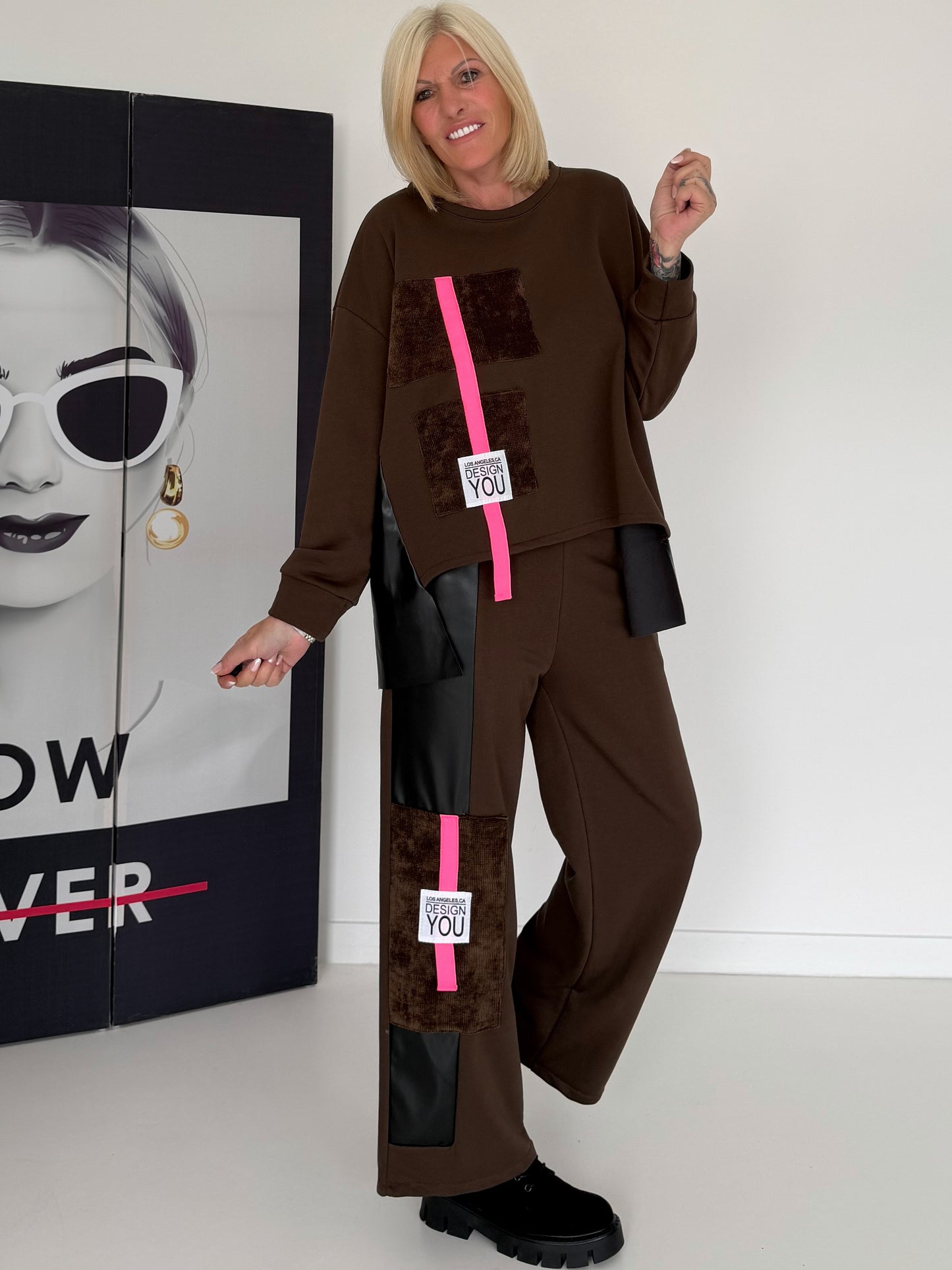Casual tweedelig pak met details van leerlook en corduroy - mokka