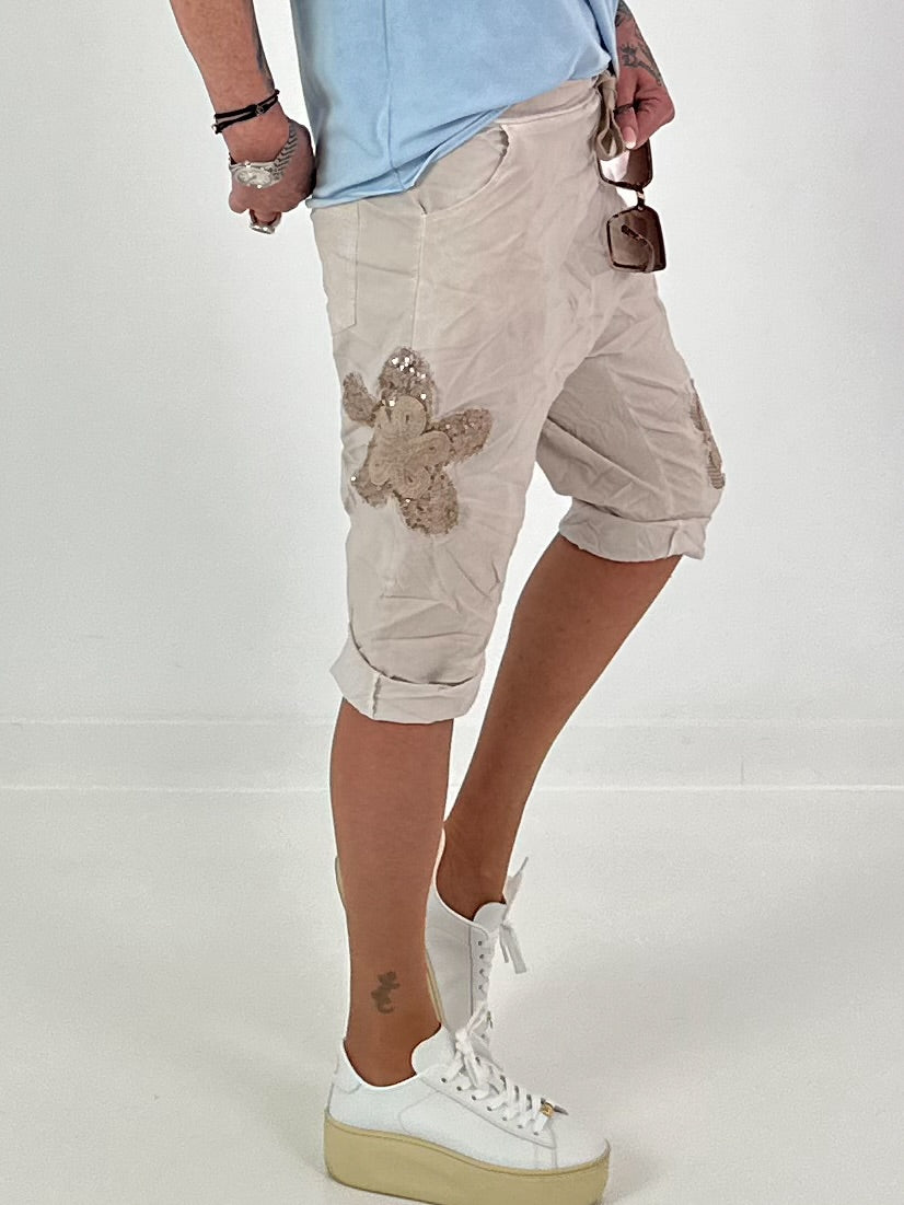 Short Baggy Shorts with Crocheted Flowers and Sequins - Beige