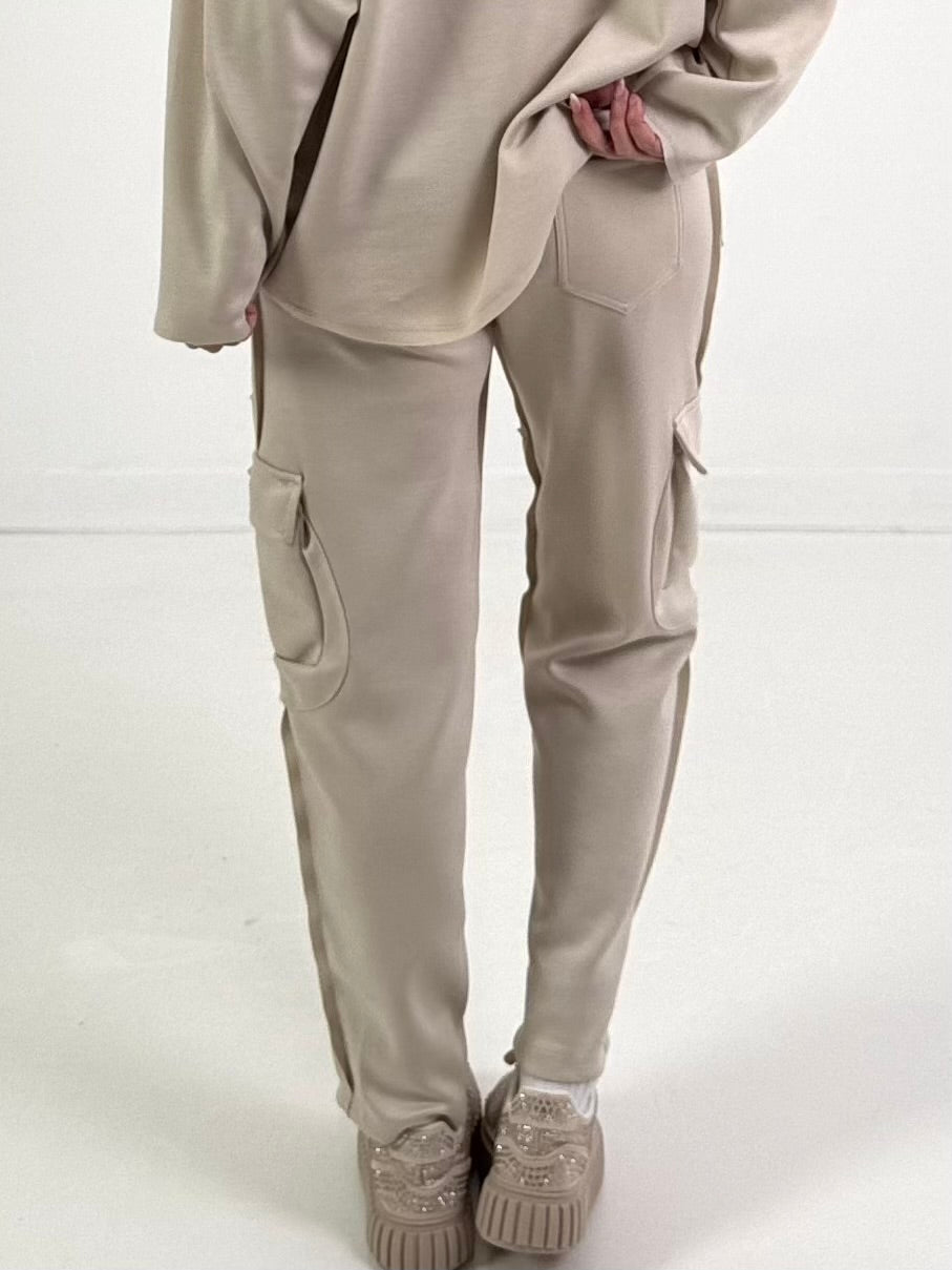 Hose Modell "Blush Motion" - beige