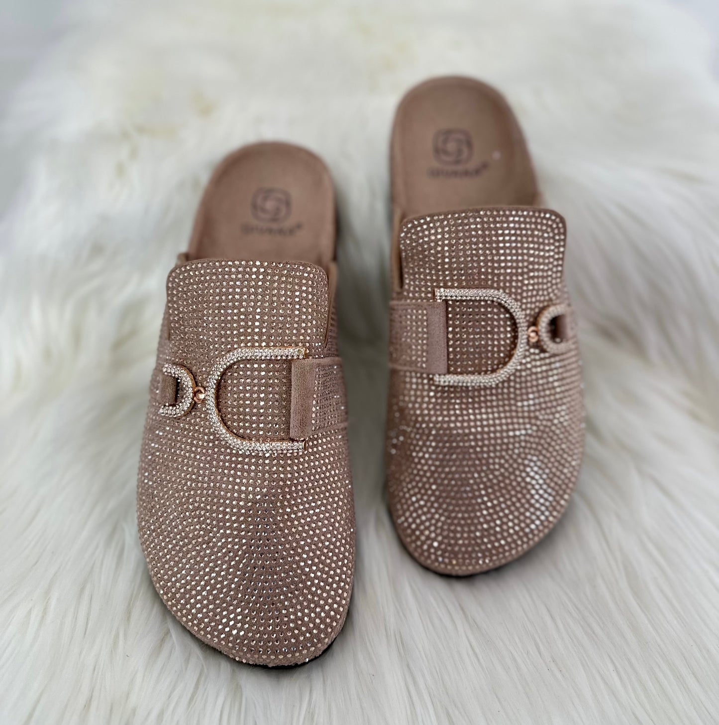 Pantoletten mit Strasssteinen - beige