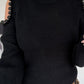 Pullover mit Cut-Outs und Statement-Perlen - schwarz