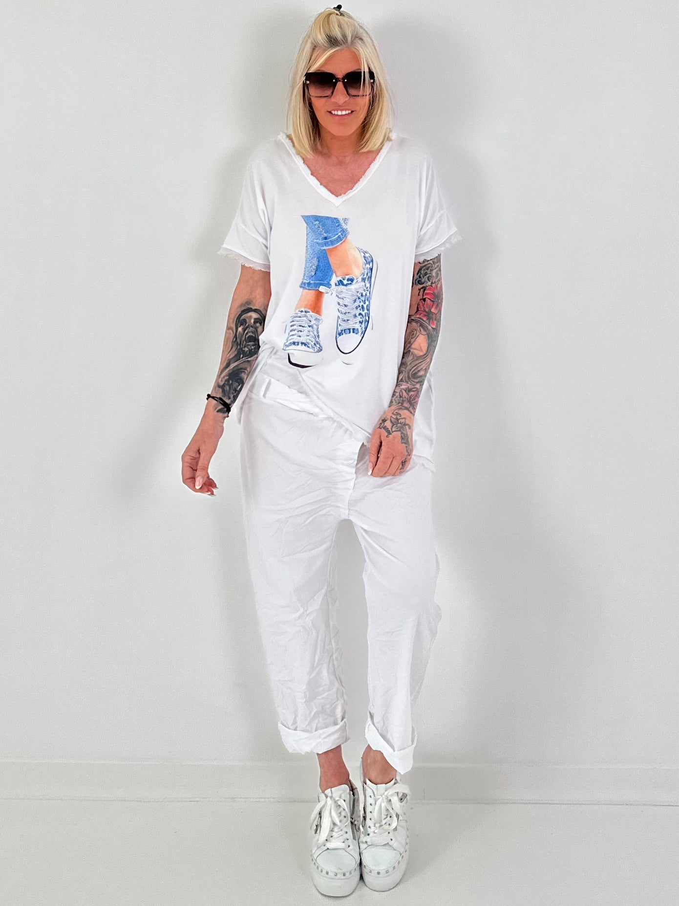 T-shirt with shoe print and glitter details - white-light blue