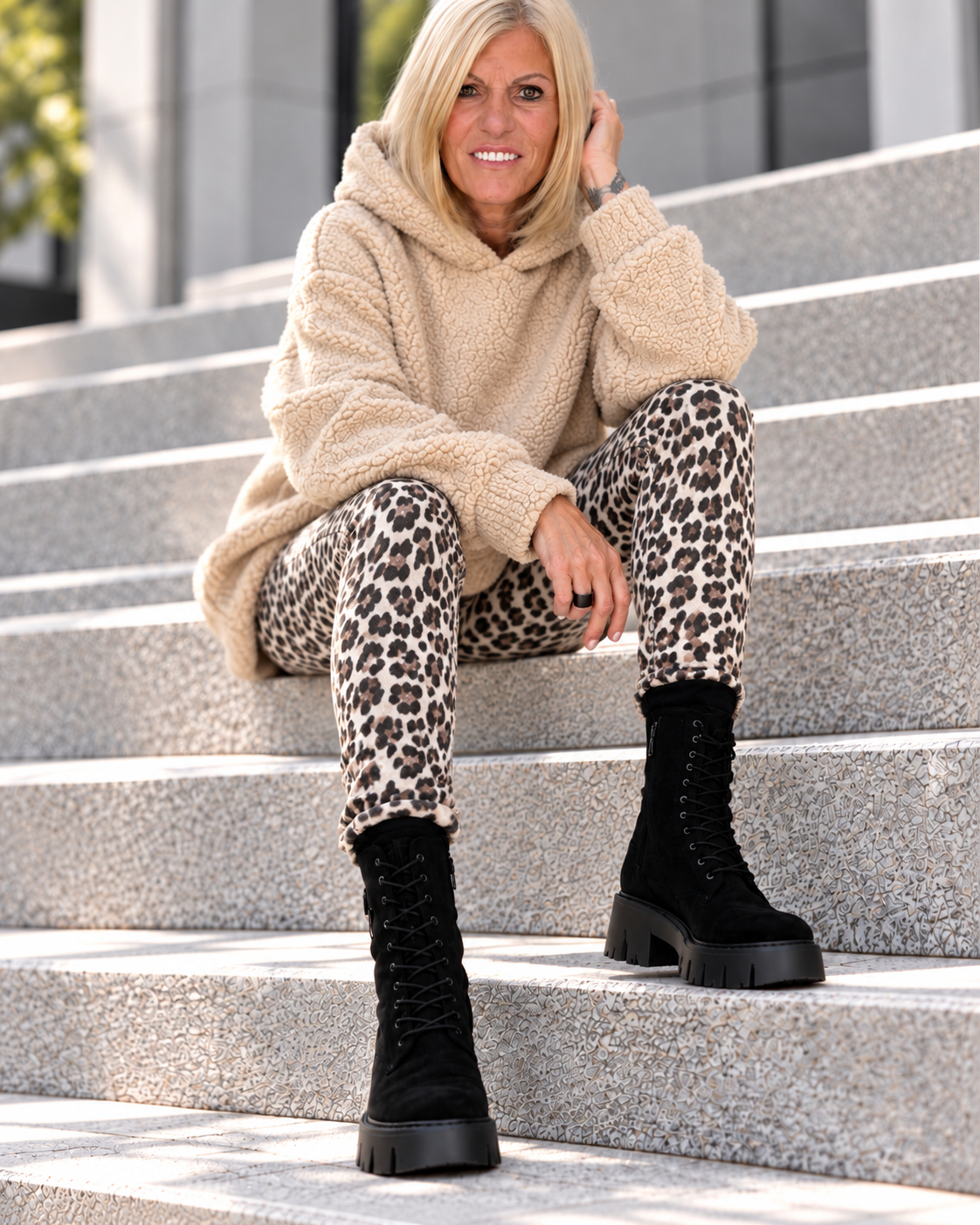 Hoodie in Teddy-Curl-Optik - beige