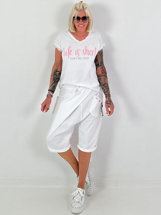 T-shirt Life Is Short - wit