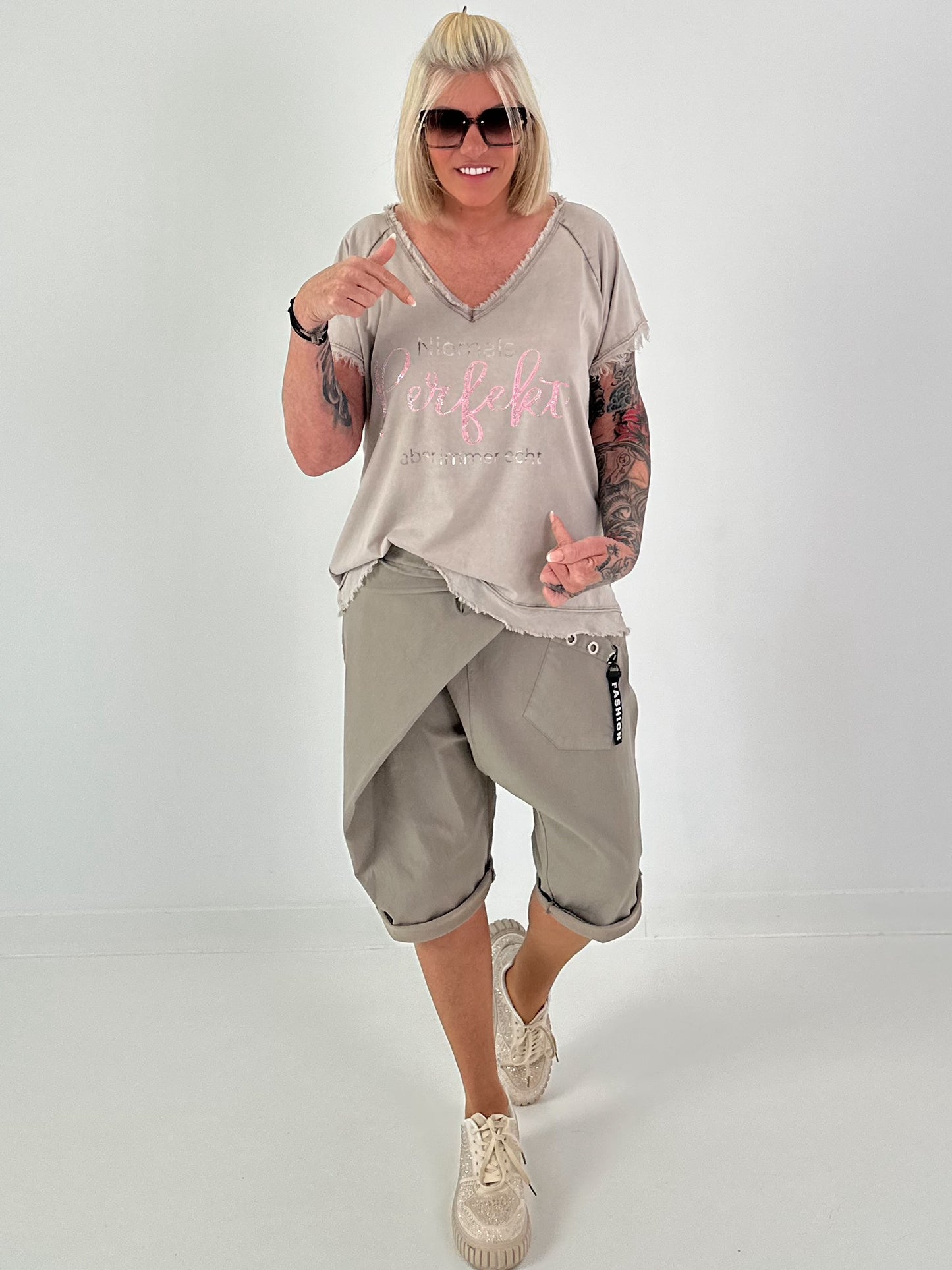 T-shirt with statement print - taupe