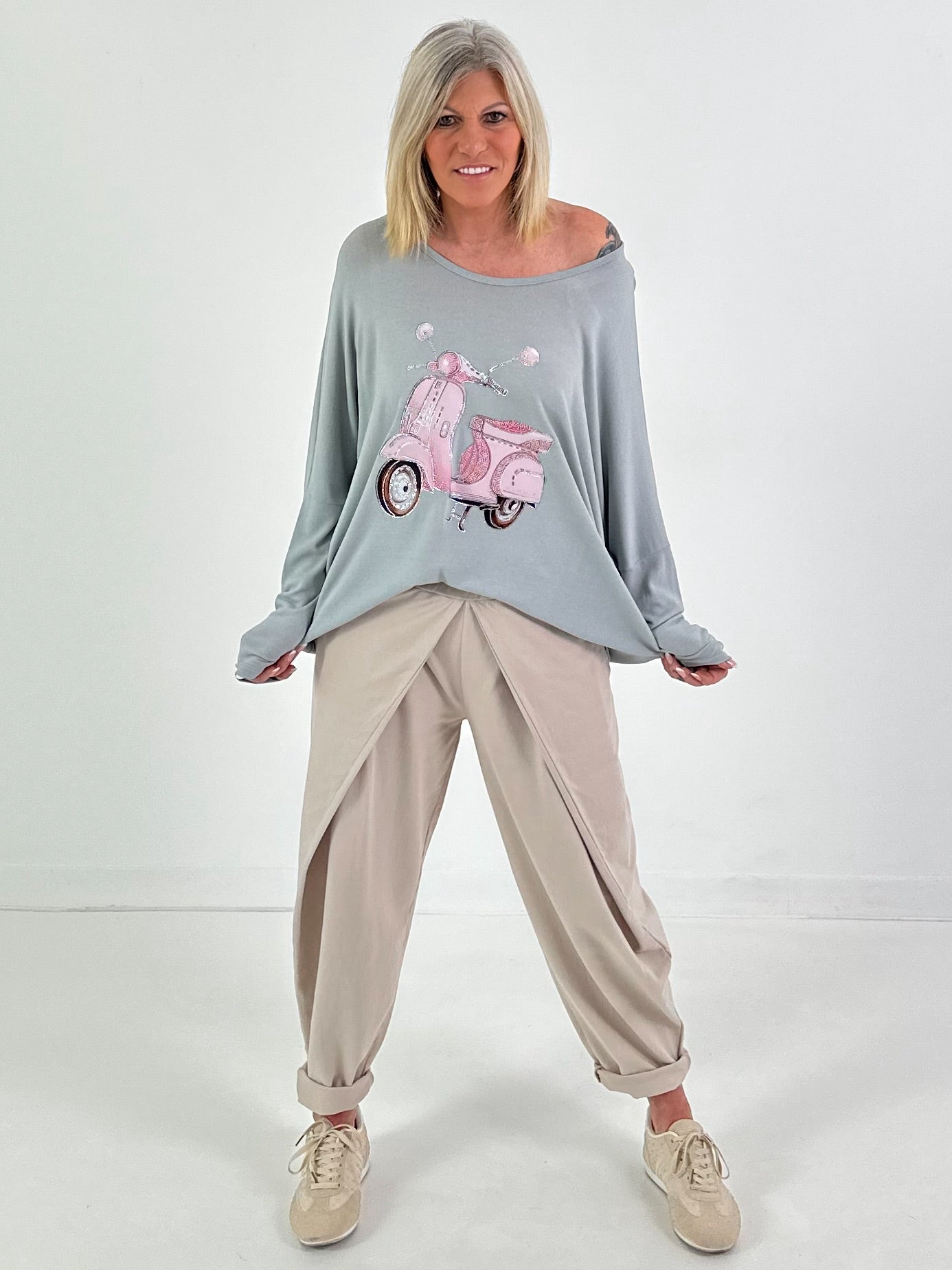 Oversized Pullover Vespa - grau