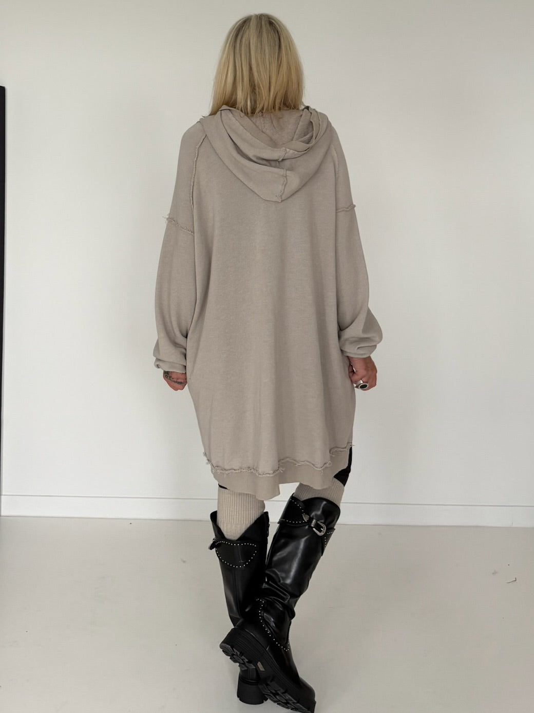 Oversized Long-Sweatjacke im Used-Look - beige