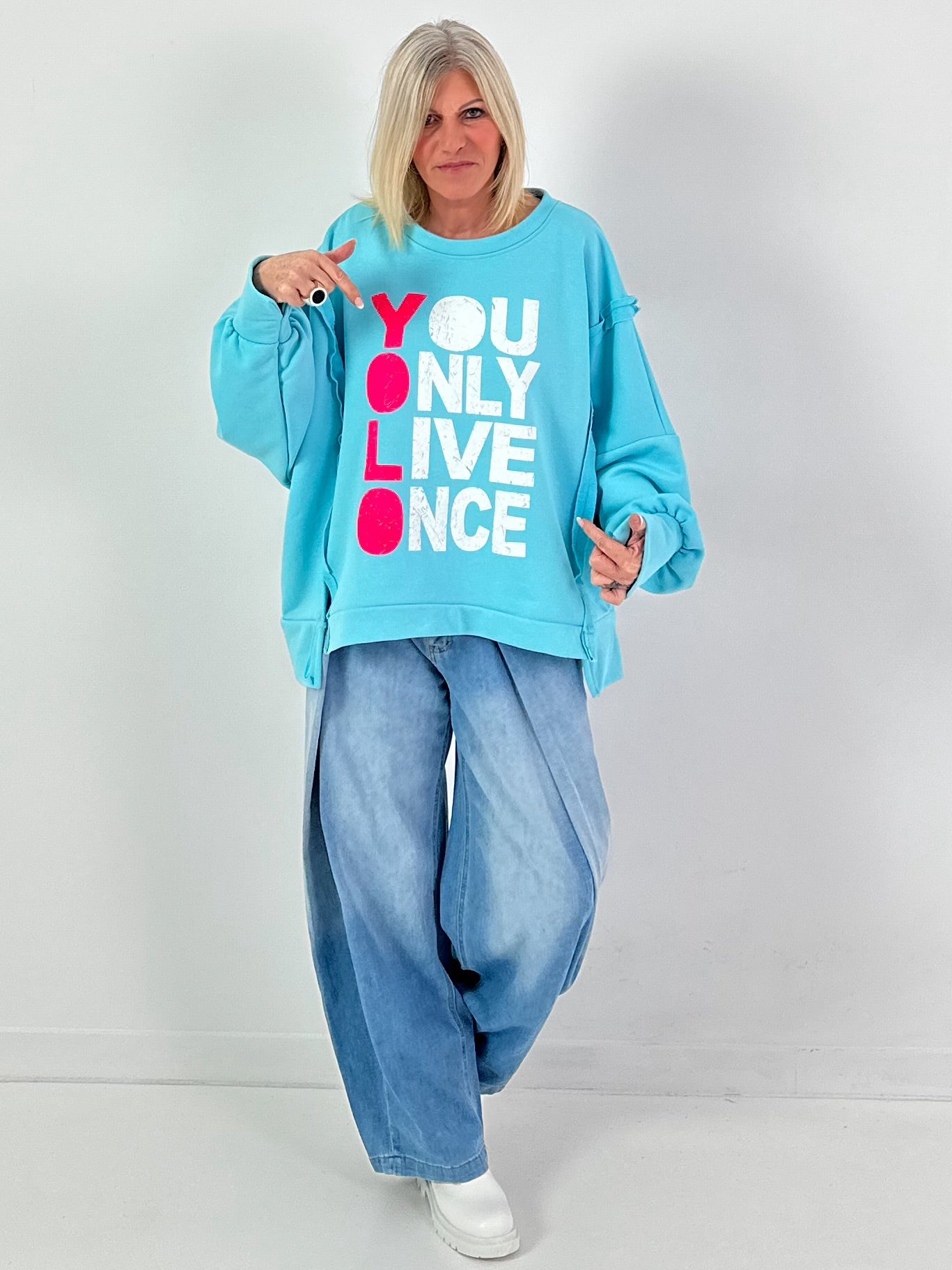 Sweatshirt Modell "YOLO" - türkis ( lieferbar ab ca. 05.12.25)