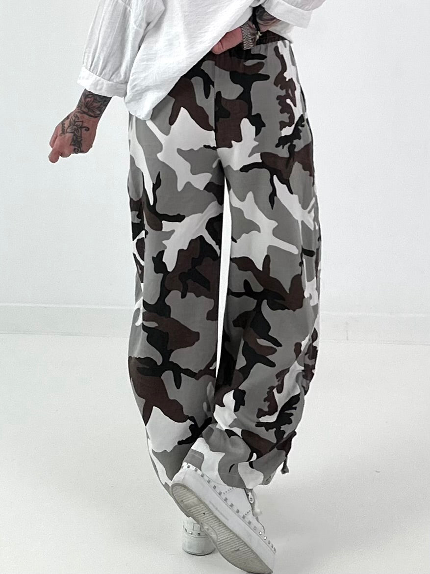 Balloon Linen Trousers with Fringe Details - taupe