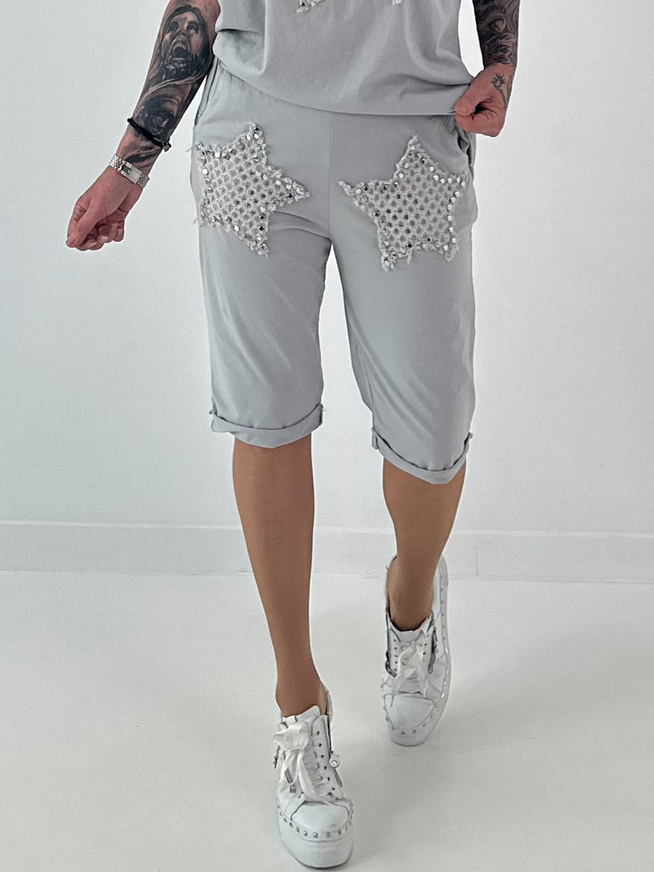Sweatshort Leo met studs - zwart-wit