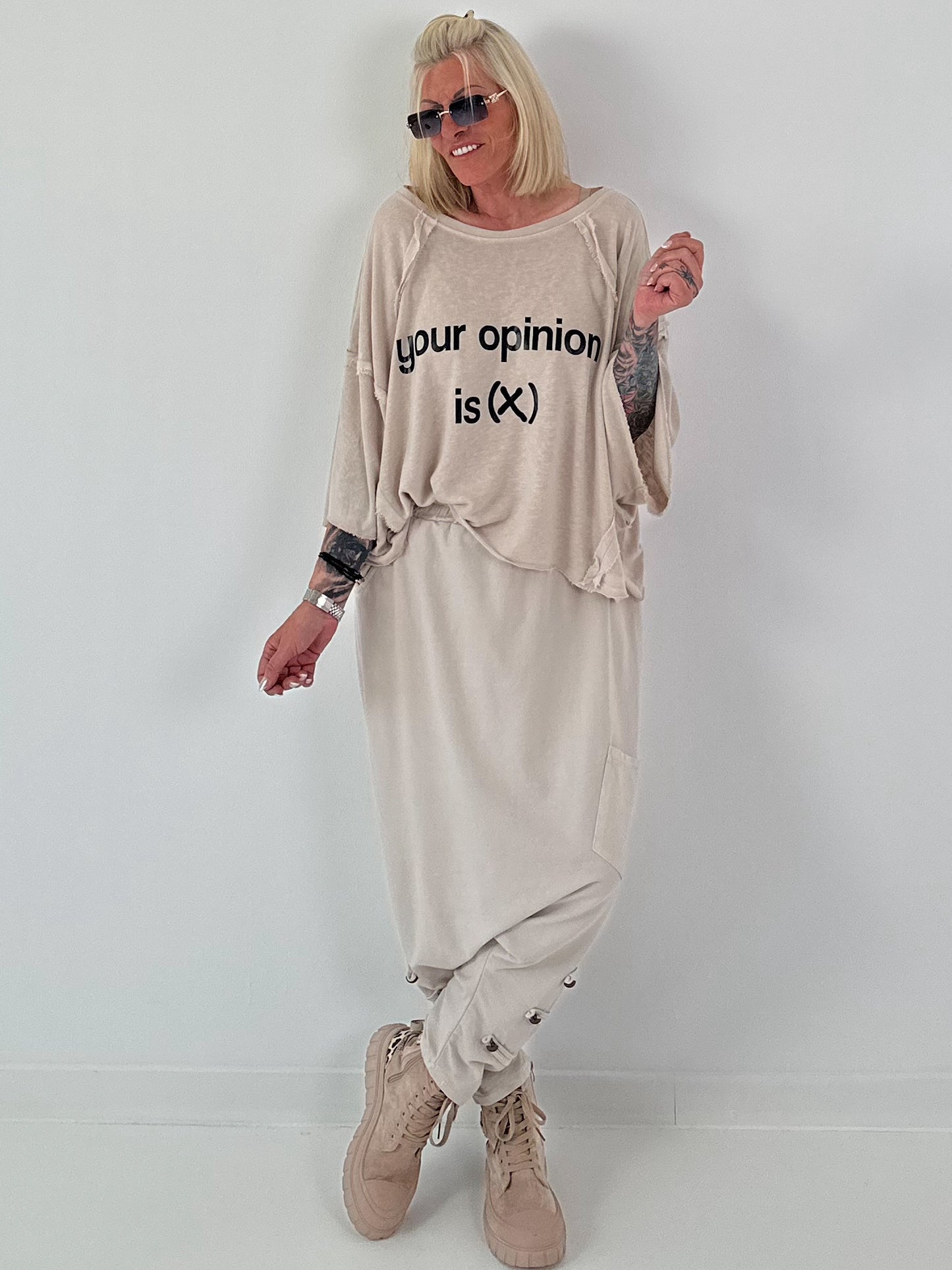 Oversized Strick Shirt mit Statement Print - beige