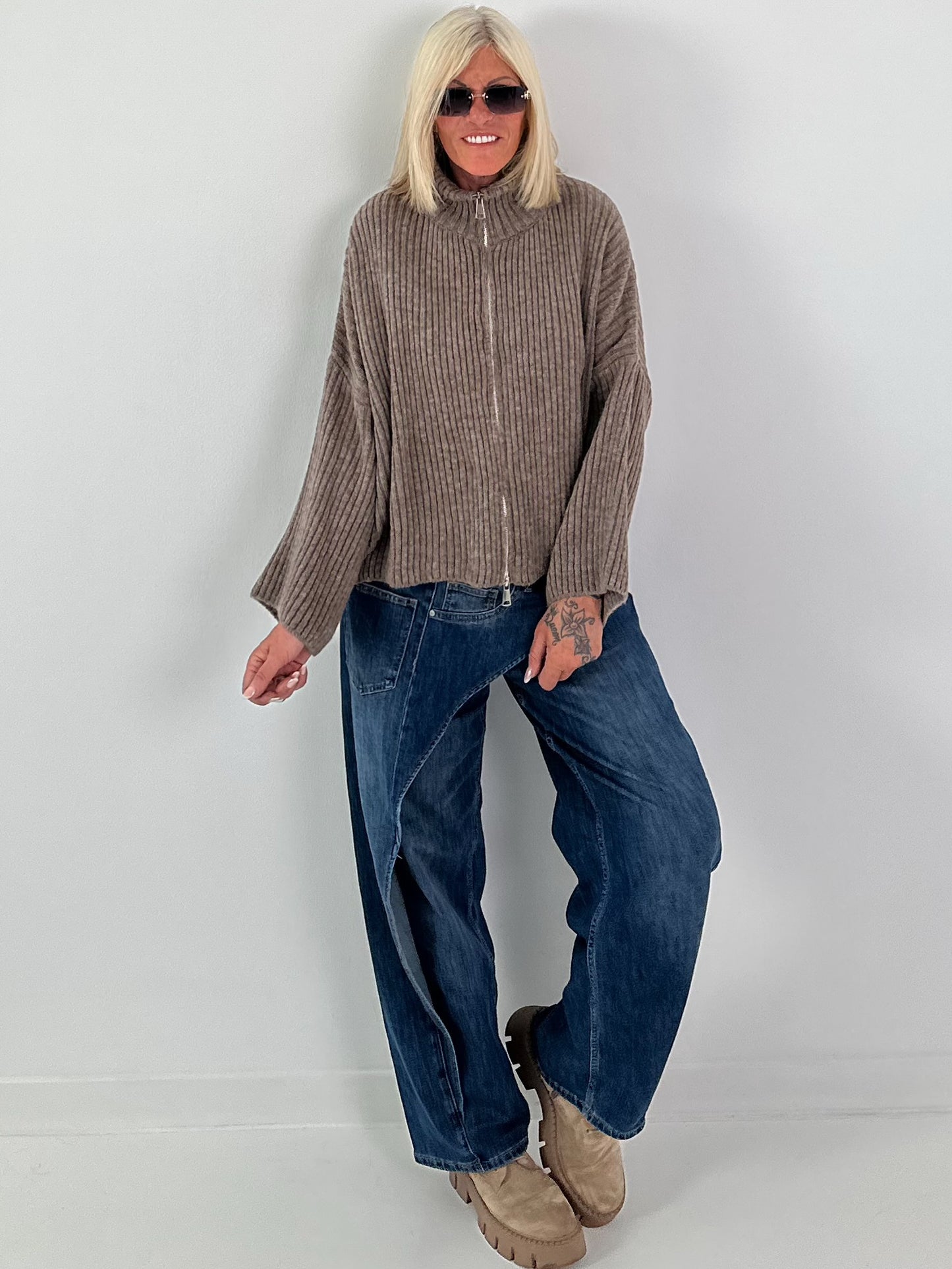 Lässige Rippstrick Jacke mit silbernen Reißverschluss - taupe