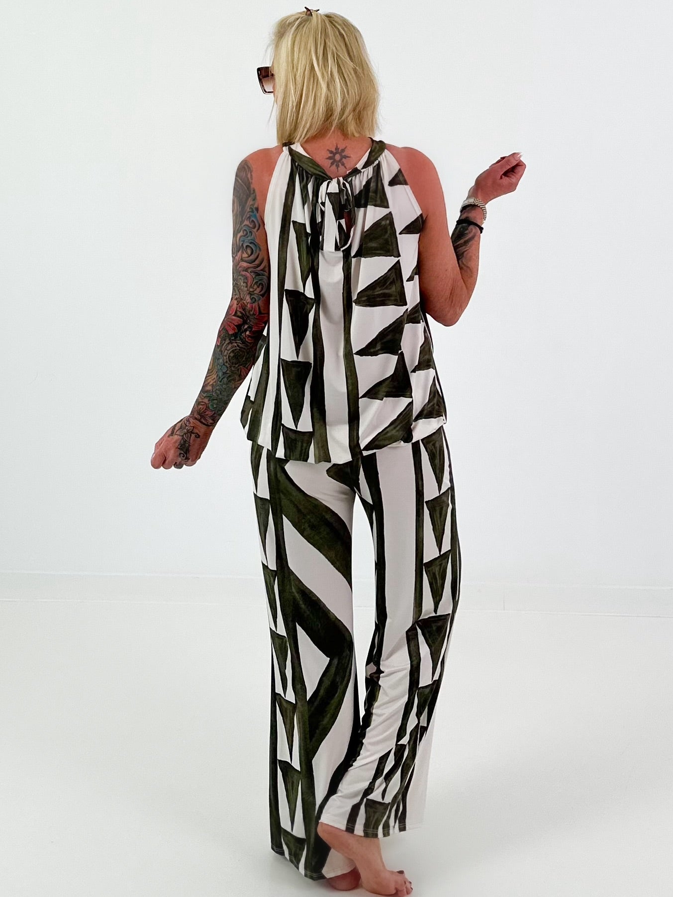 Two-piece with graphic pattern - khaki-white