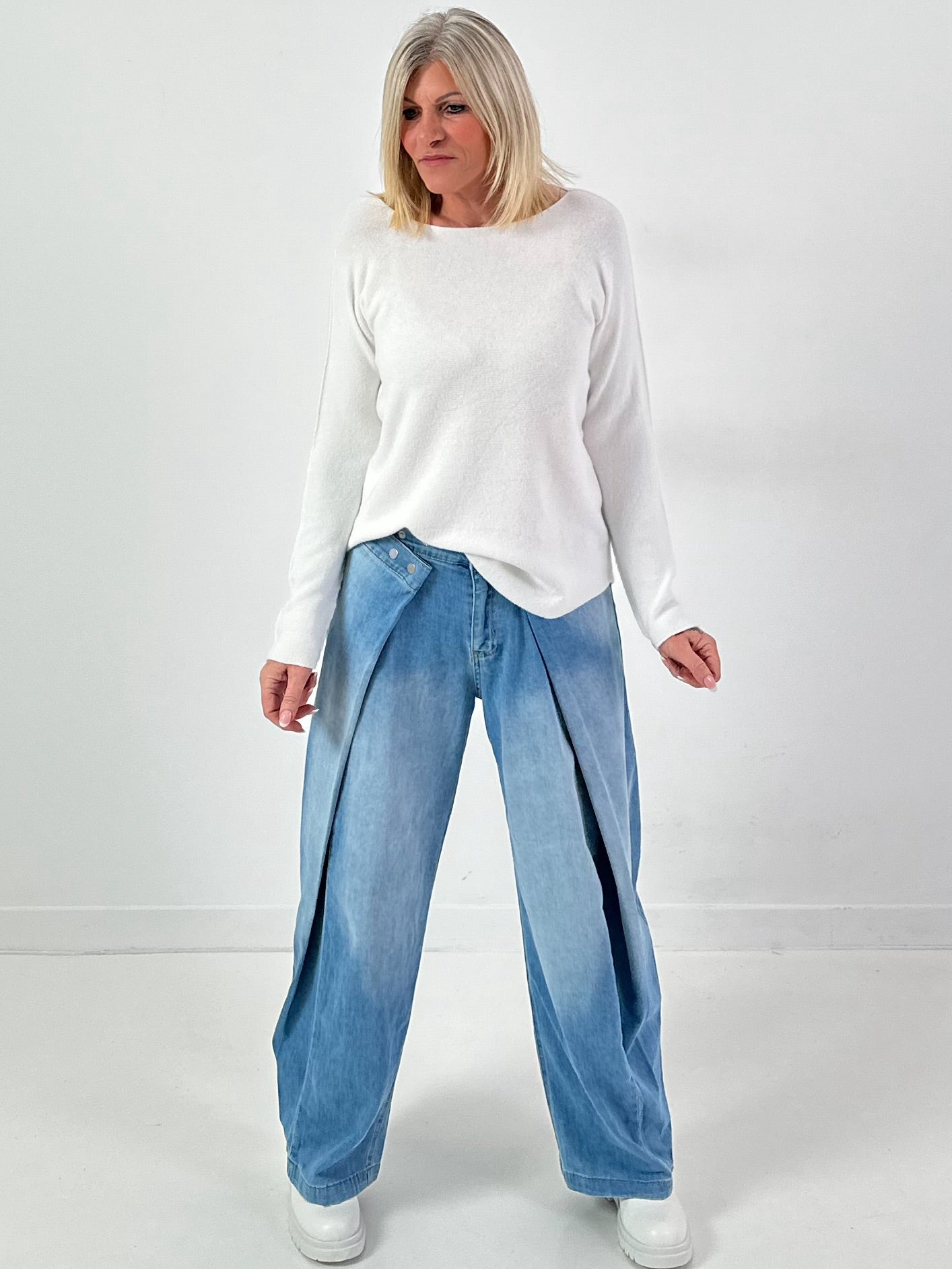 Fijn gebreide trui model "Pure Frame" - wit