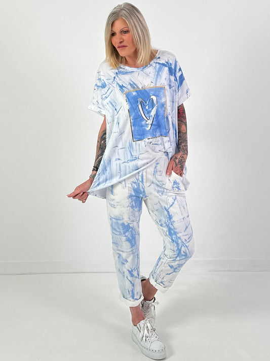 Batik-Shirt mit Herzmotiv - weiss-blau