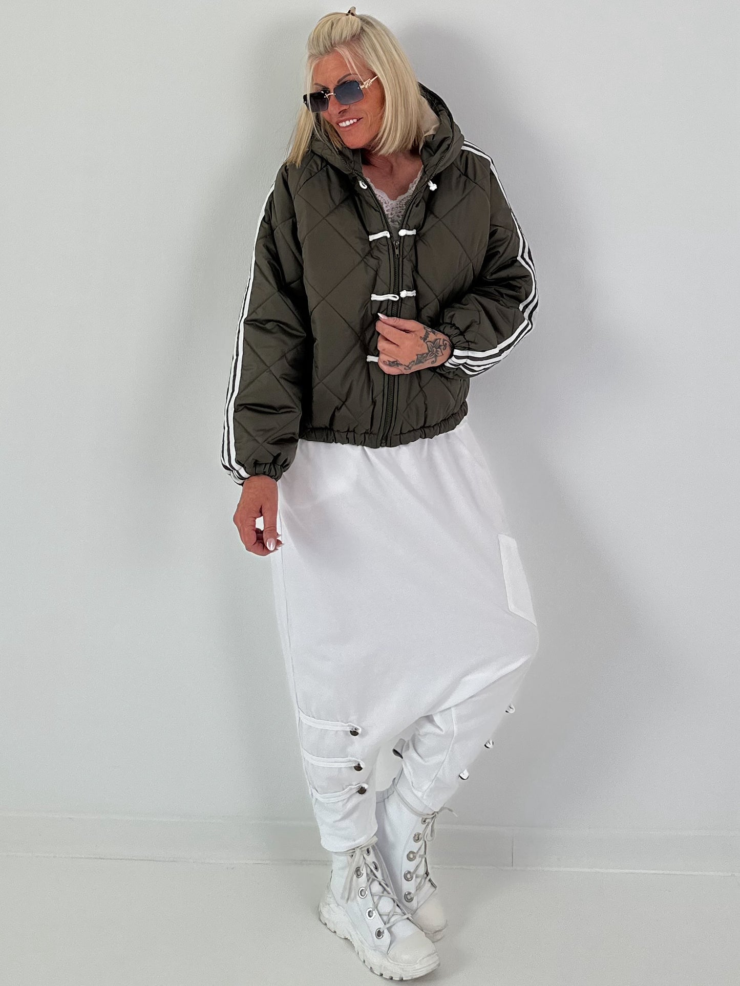 Bomberjacke mit Kapuze - oliv