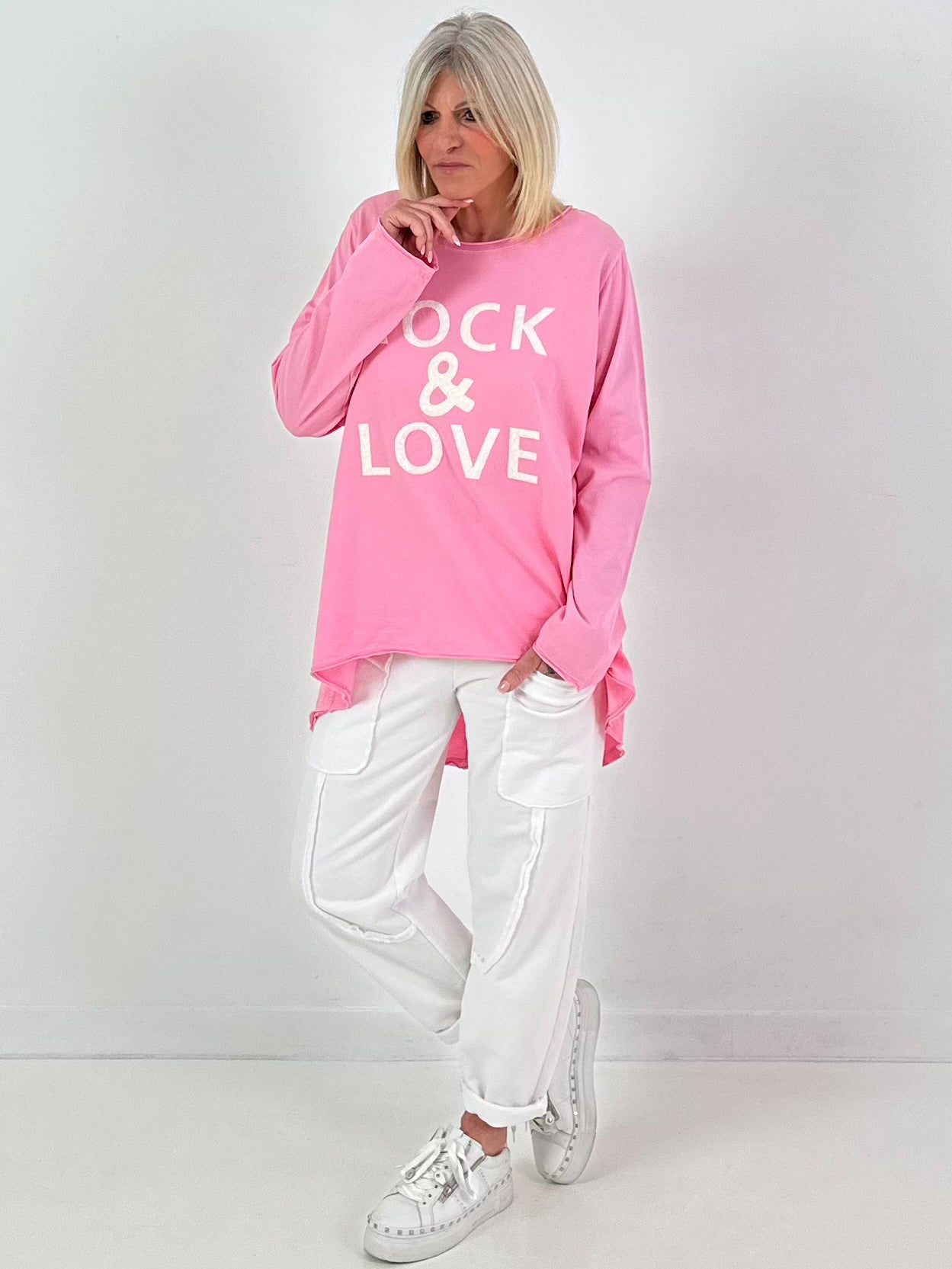 Oversized Shirt Modell "Rock&Love Wave" - rosa
