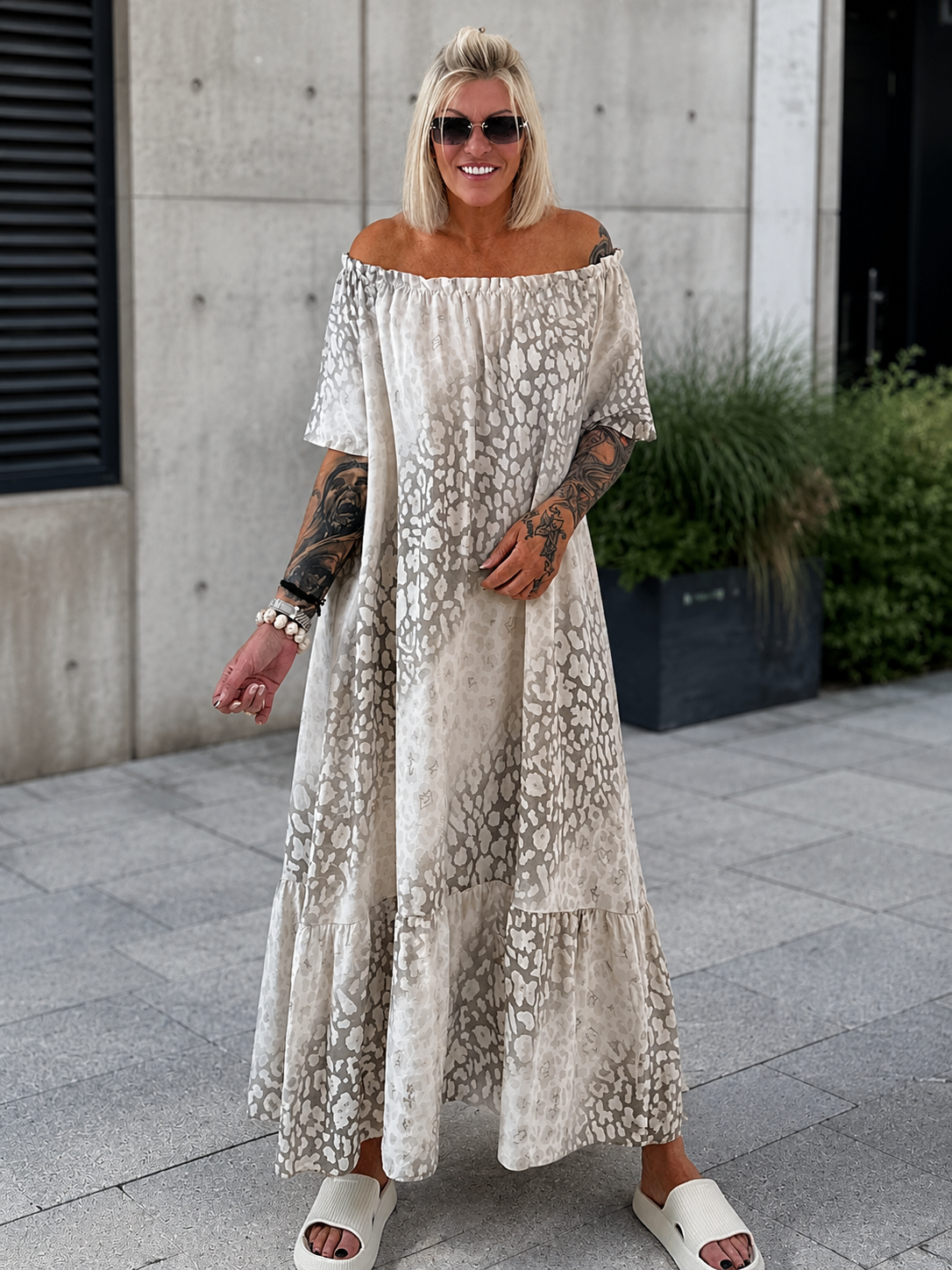Carmen Sommerkleid mit Muster - beige