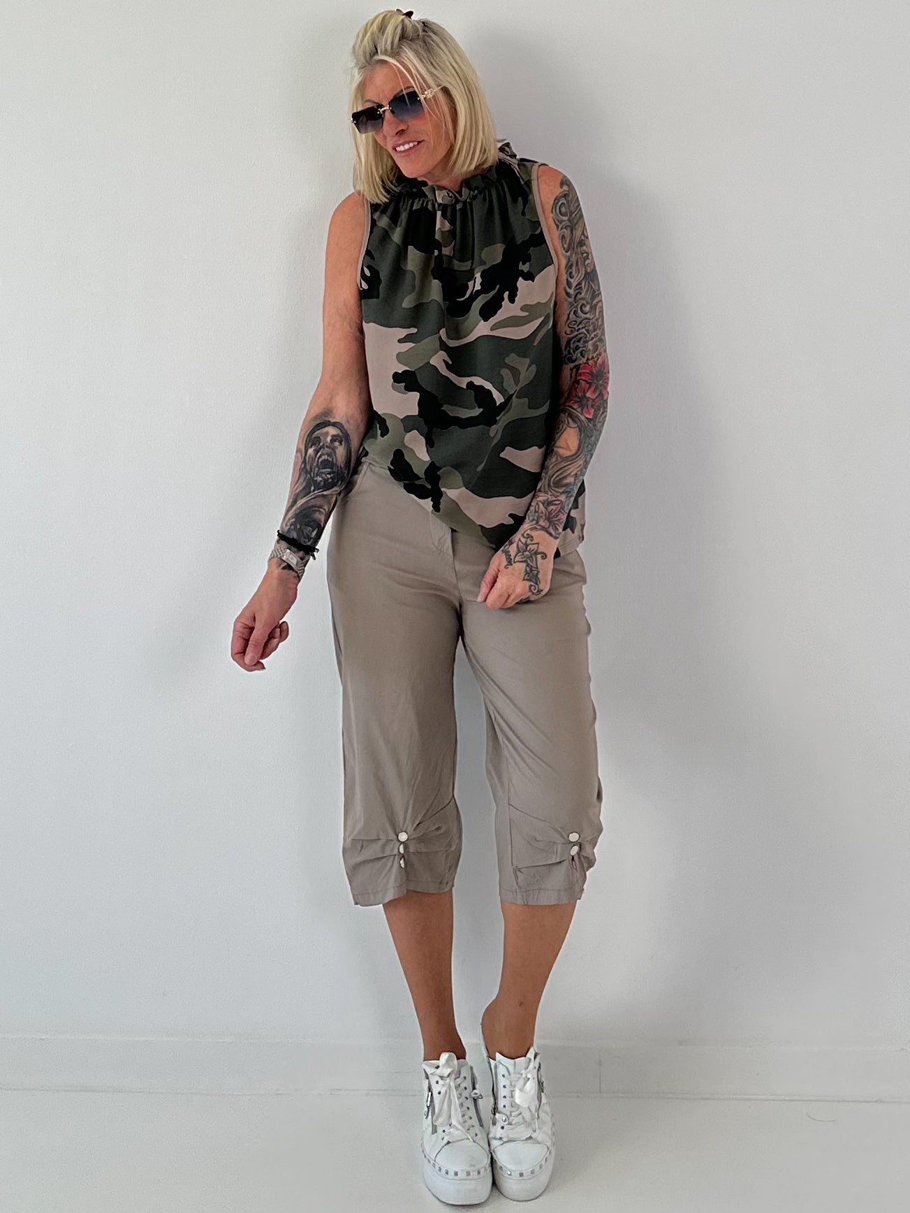 Striped top with ruffled collar - taupe-dark brown