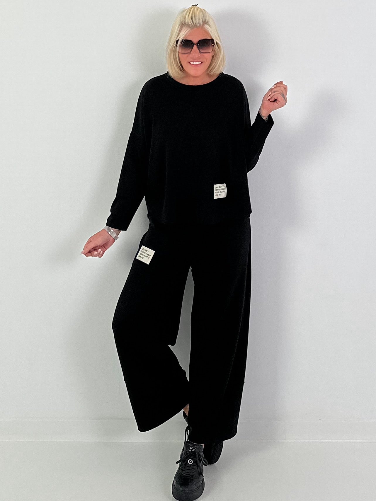 Zweiteiler mit Statement Patch - schwarz