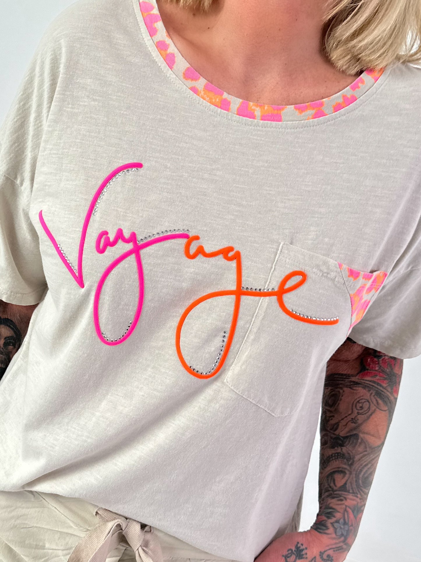 T-Shirt mit Leo-Details - beige