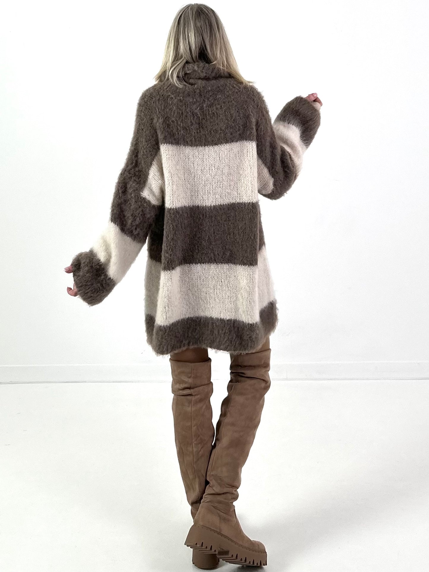 Lange trui/jurk model "Velvet Flow" - beige-taupe