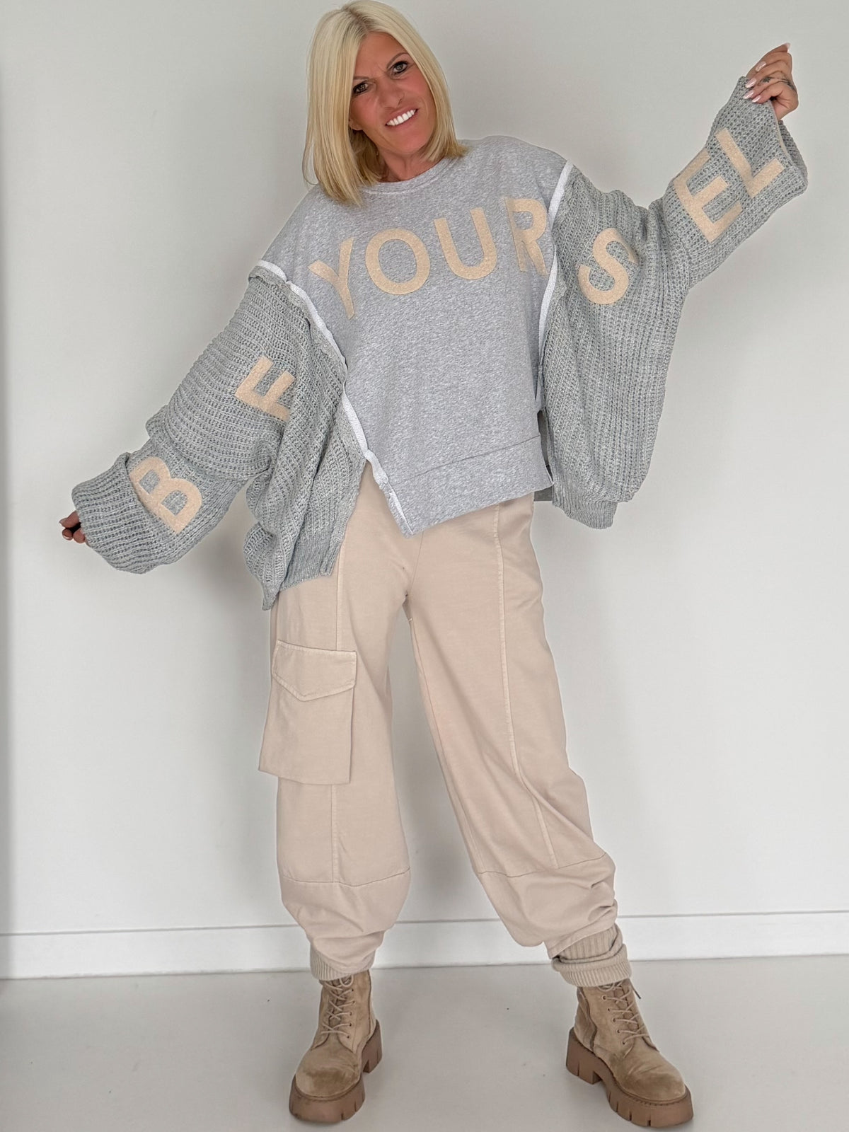 Sweater mit Strickeinsätzen - hellgrau