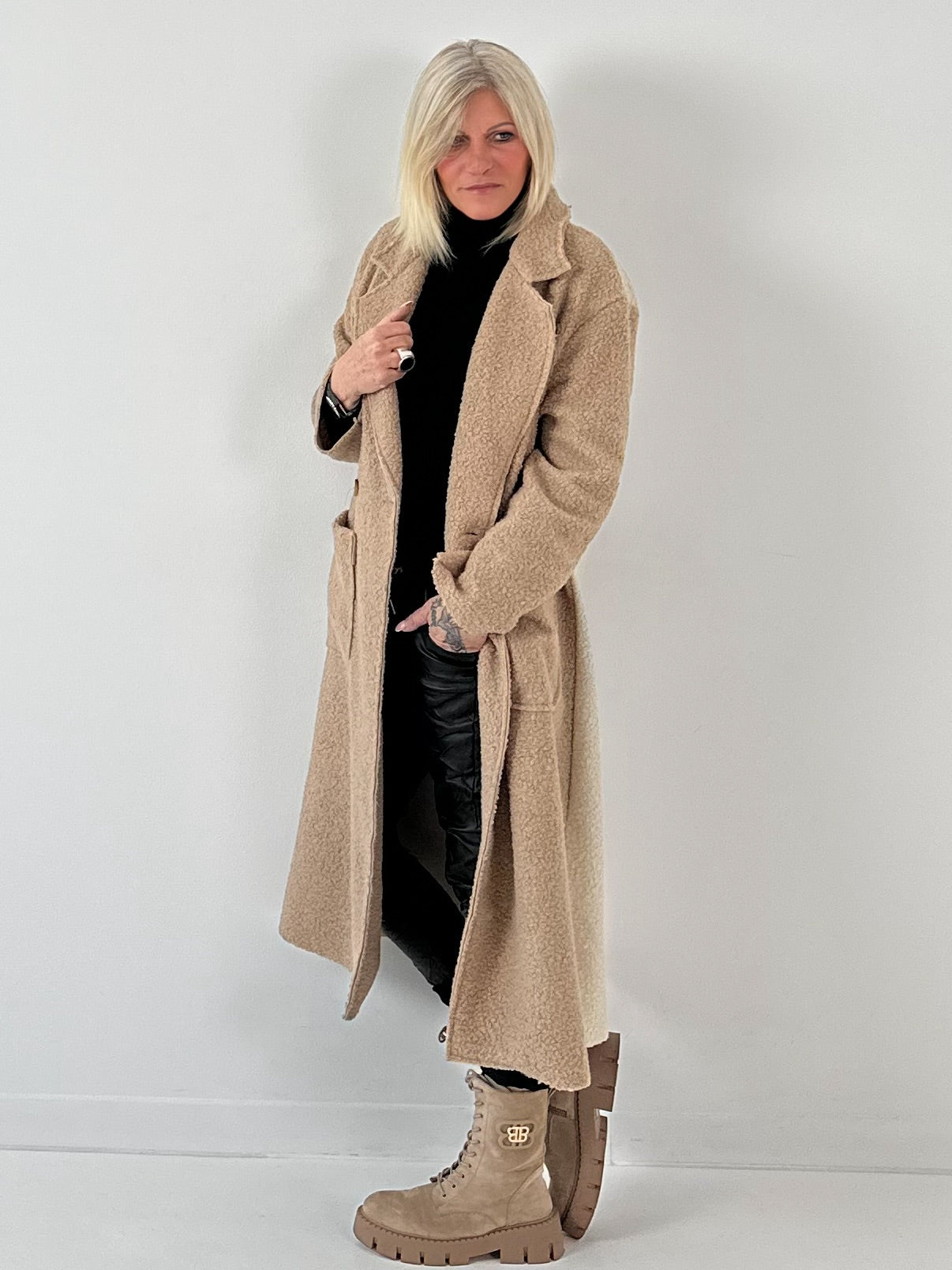 Boucléjas model “Wake up” - taupe-beige