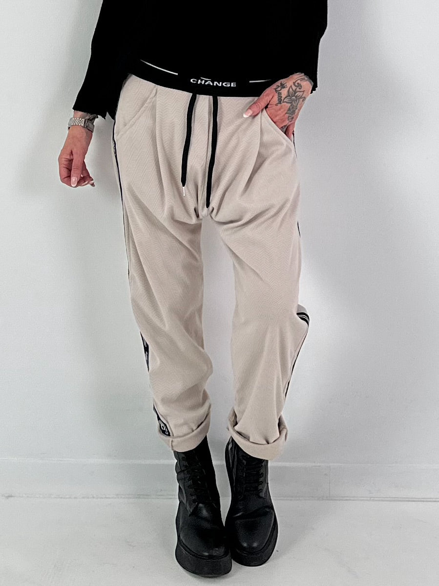 Baggy broek model "Change Flow" - beige