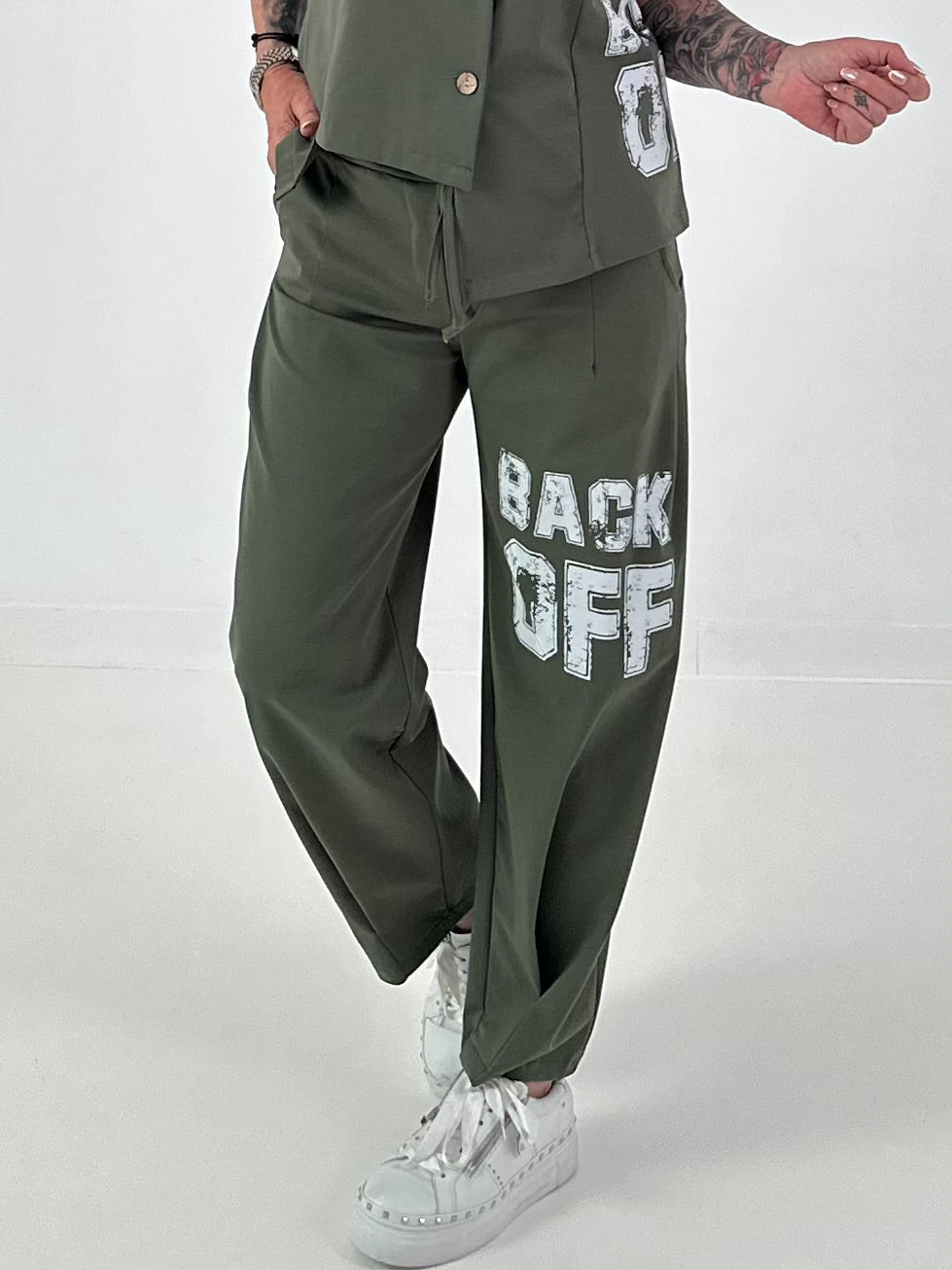 Hose BACK OFF - oliv