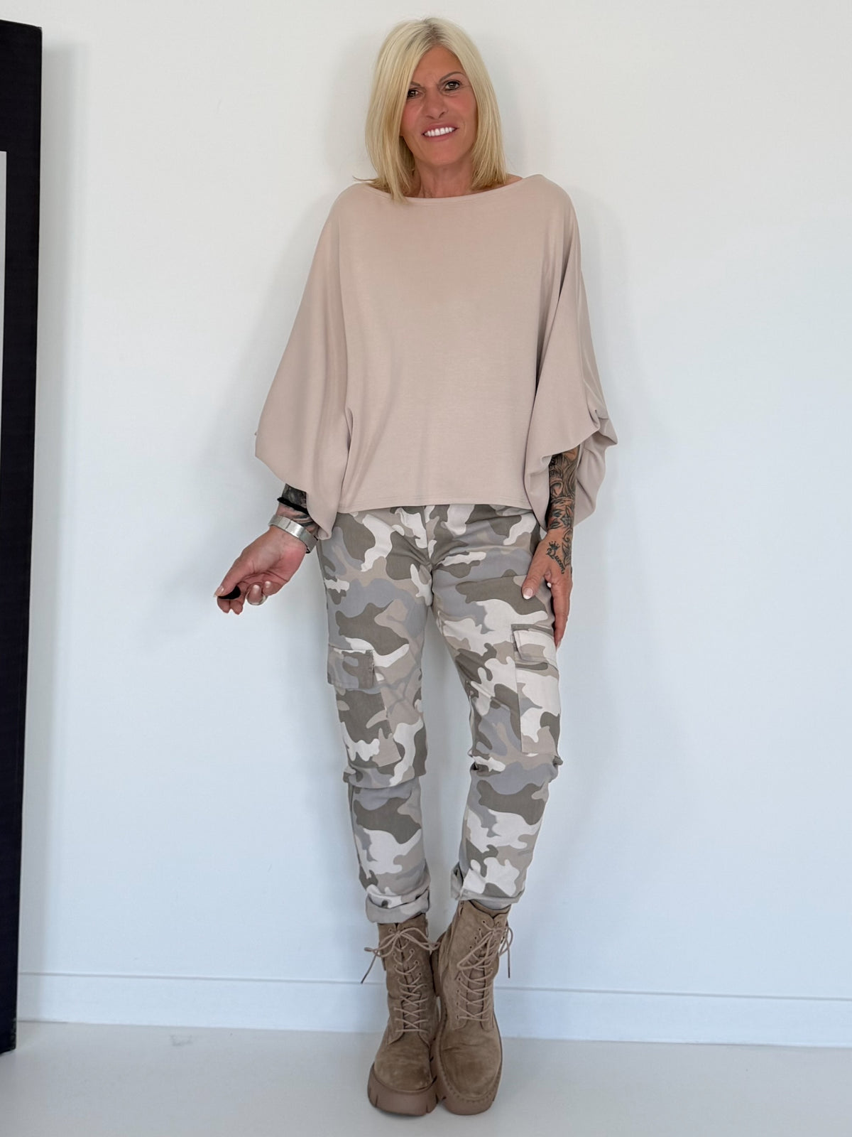 Sweater mit raffinierten Turn-Up-Ärmeln - beige