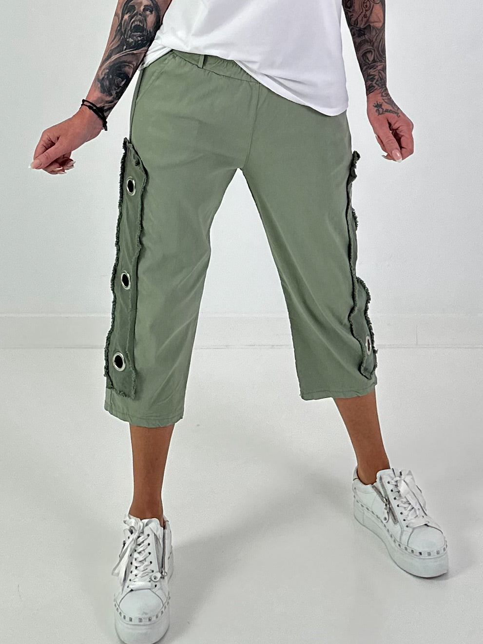 Trousers with eyelet details - khaki