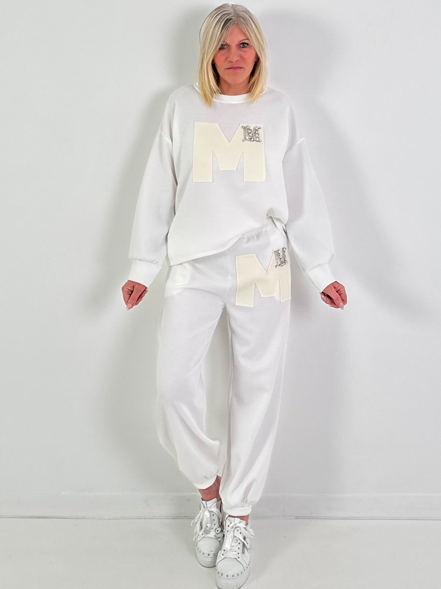 Sweatshirt model "Edition M" - white