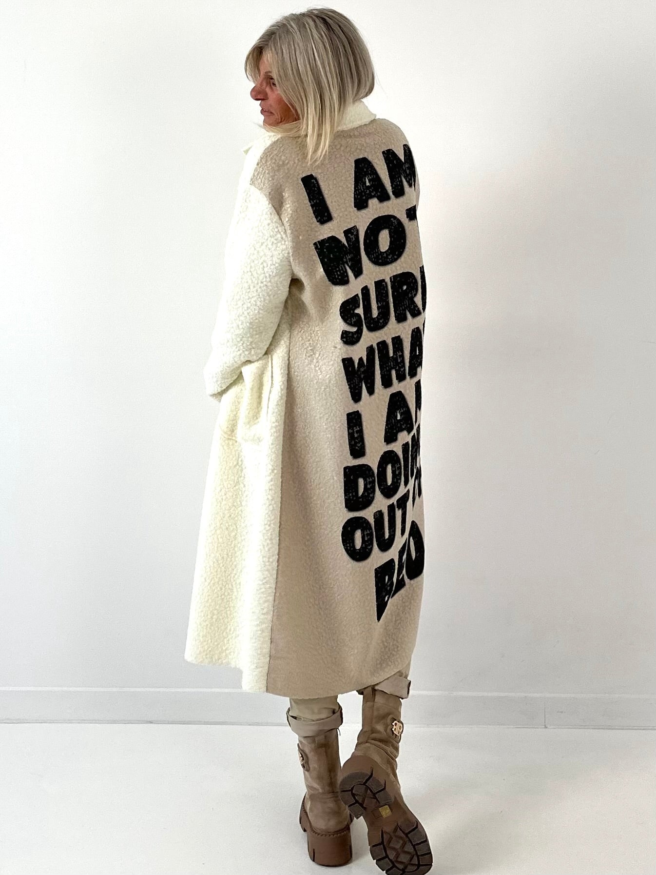 Boucléjas model “Wake up” - ecru-beige