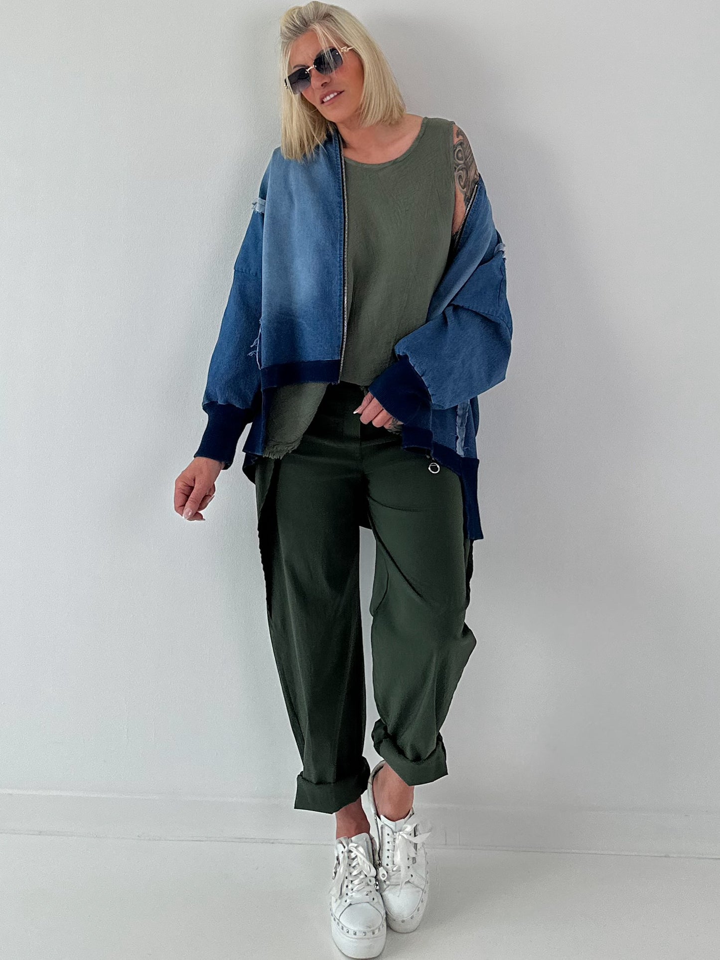 Hose mit besonderem Design - oliv