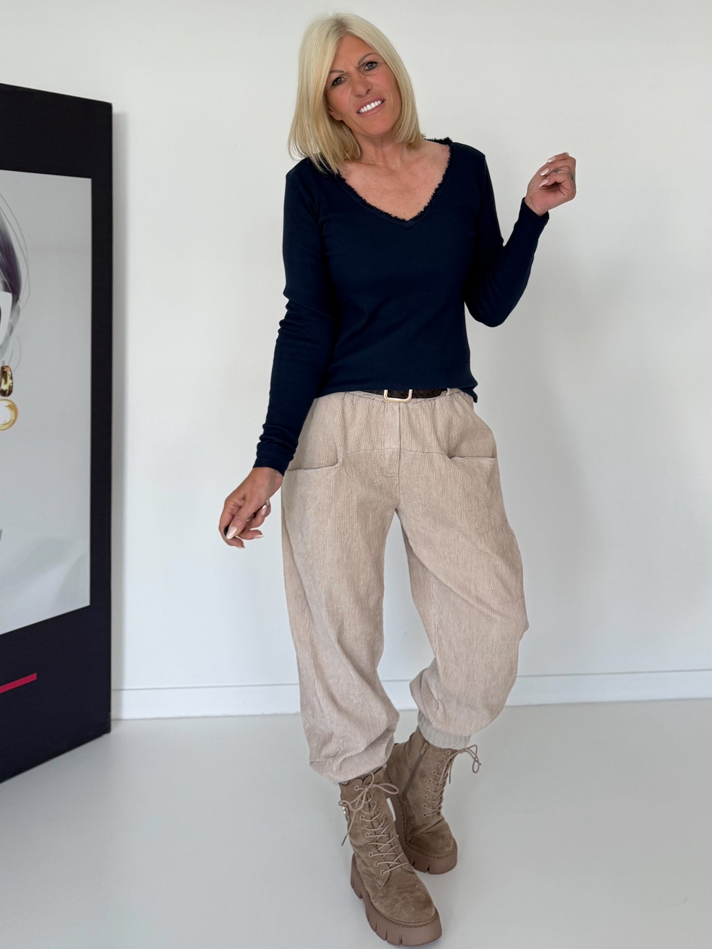 Rippshirt mit fransigem V-Ausschnitt - marine