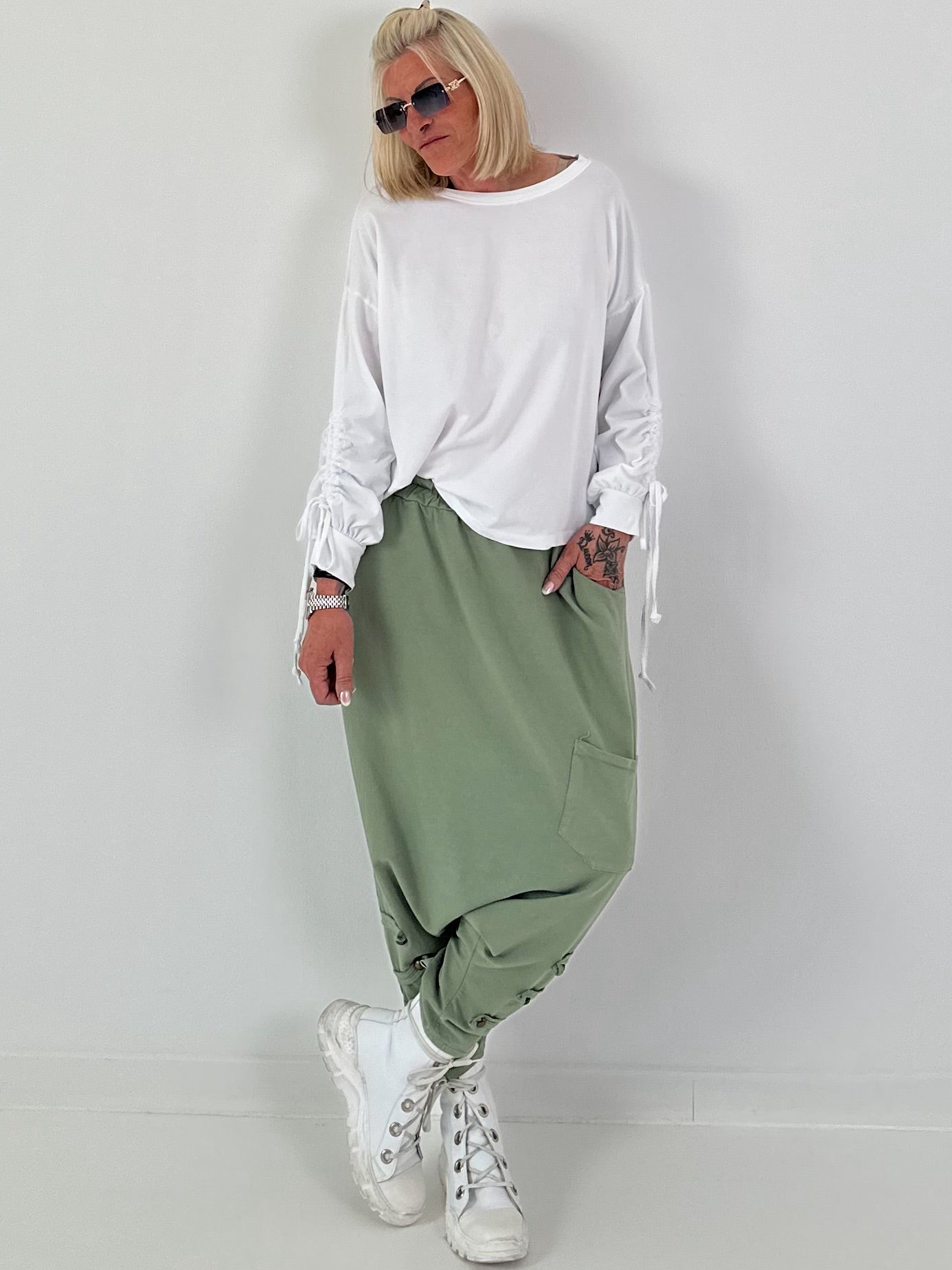 Shirt with gathering details - white