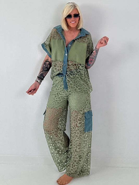 Ausgefallener Zweiteiler mit aufwendigen Denim Details- khaki